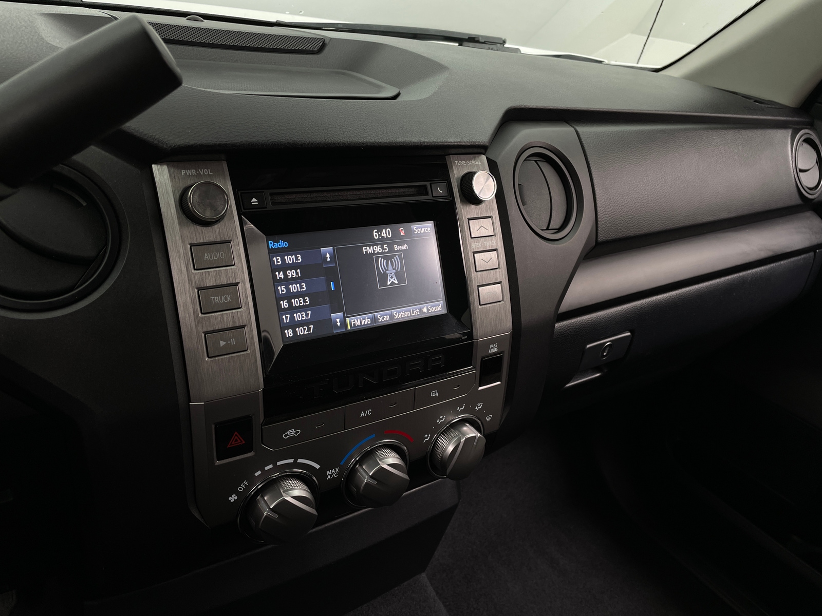 Thumbnail: 2018 Toyota Tundra - 4