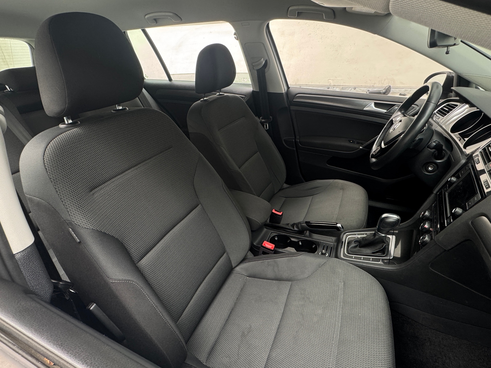 Thumbnail: 2019 Volkswagen e-Golf - 2