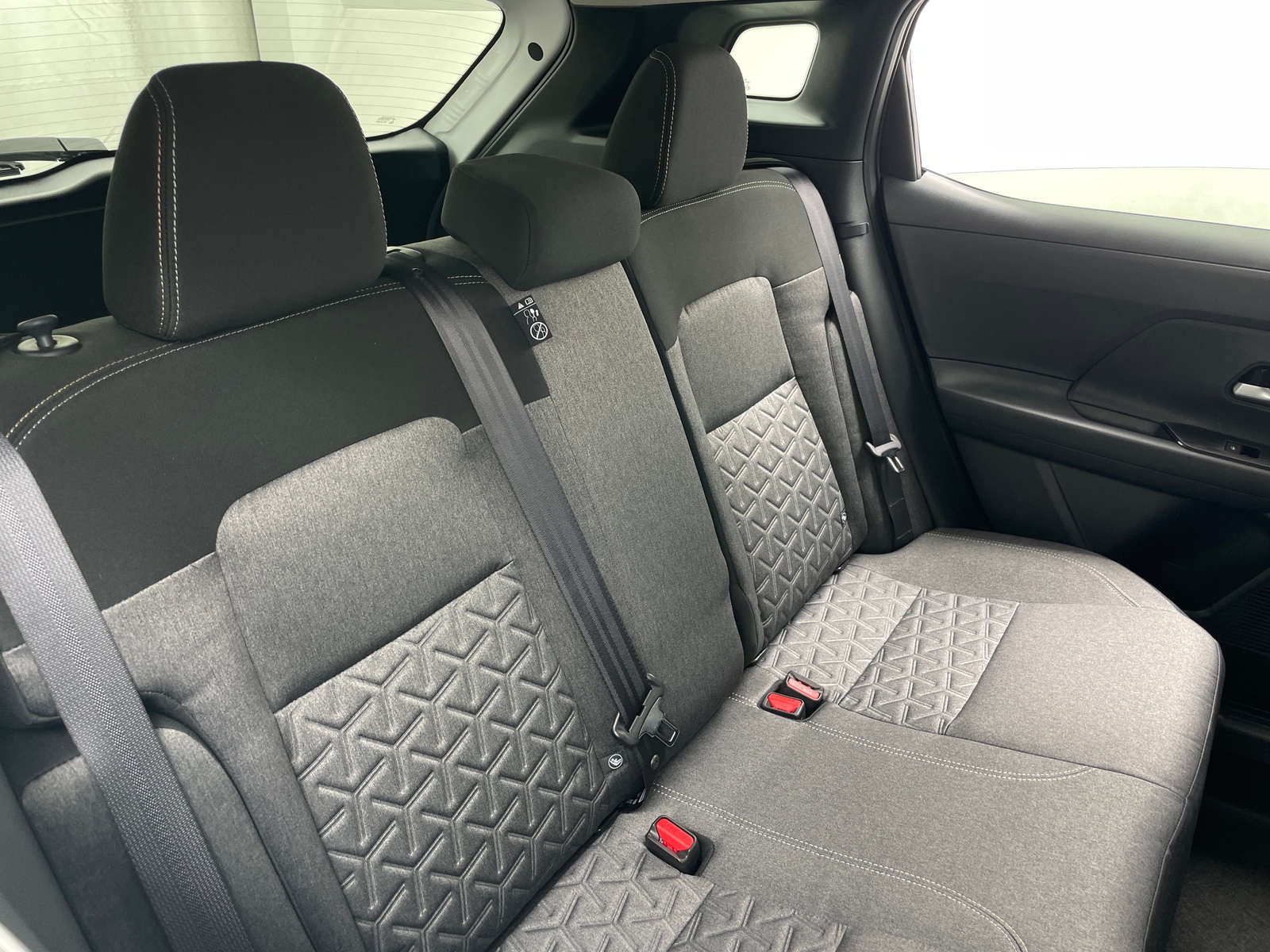 Thumbnail: 2026 Nissan Kicks - 6