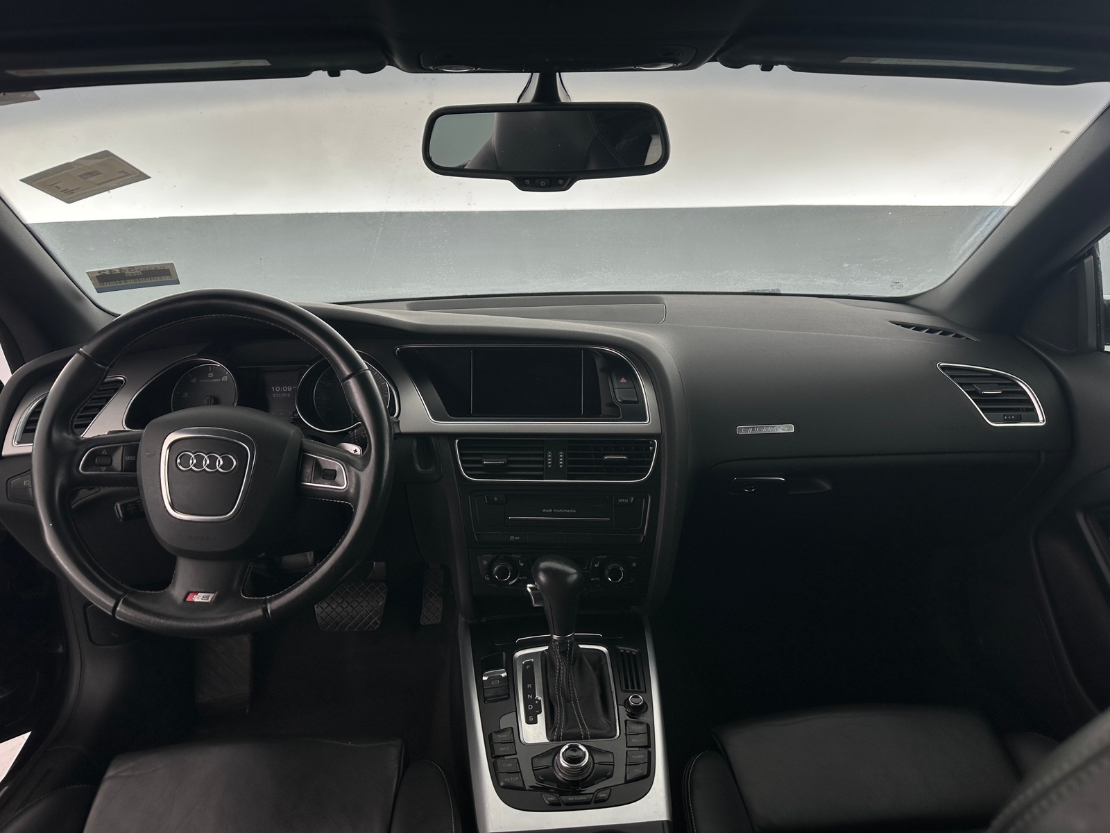 Thumbnail: 2011 Audi S5 - 2