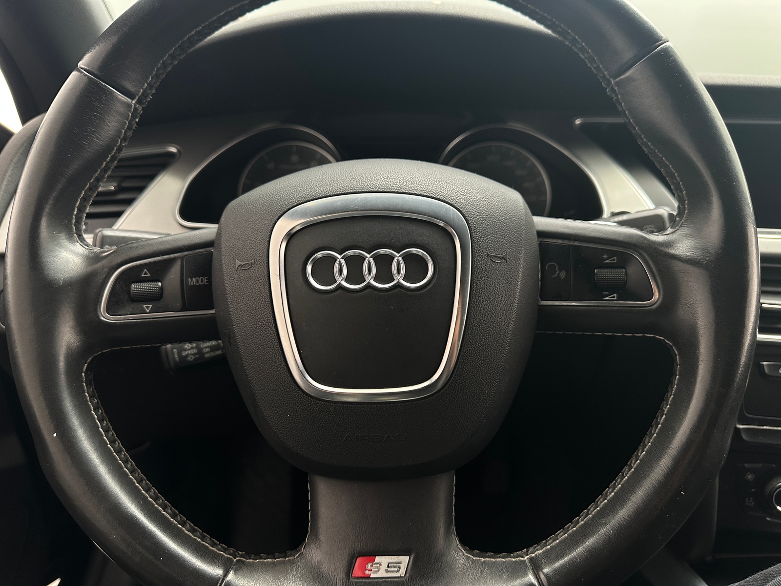 Thumbnail: 2011 Audi S5 - 4