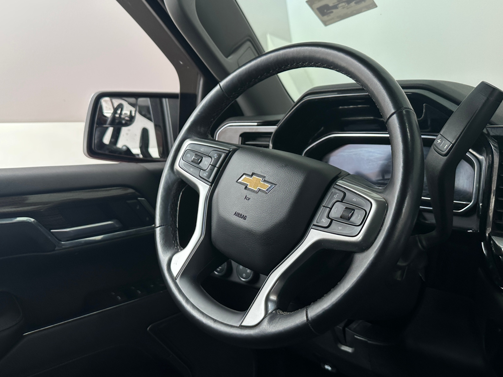 Thumbnail: 2022 Chevrolet Silverado 1500 - 5