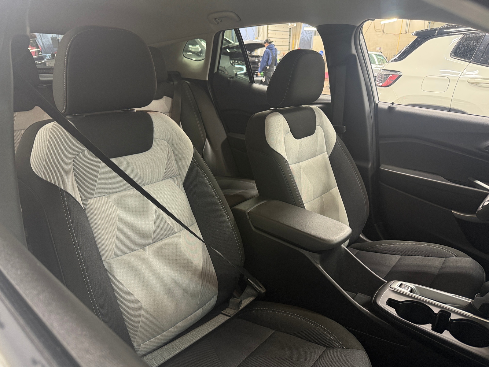 Thumbnail: 2025 Chevrolet Trax - 2