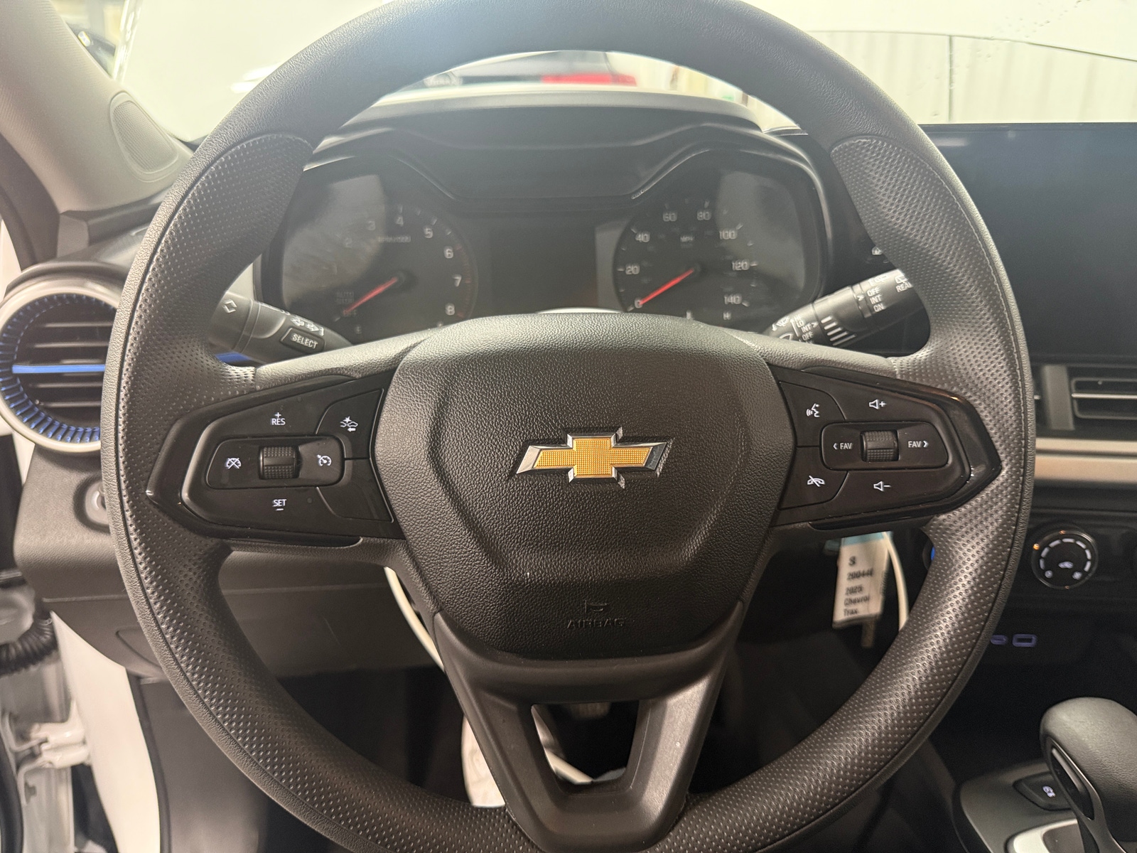 Thumbnail: 2025 Chevrolet Trax - 5