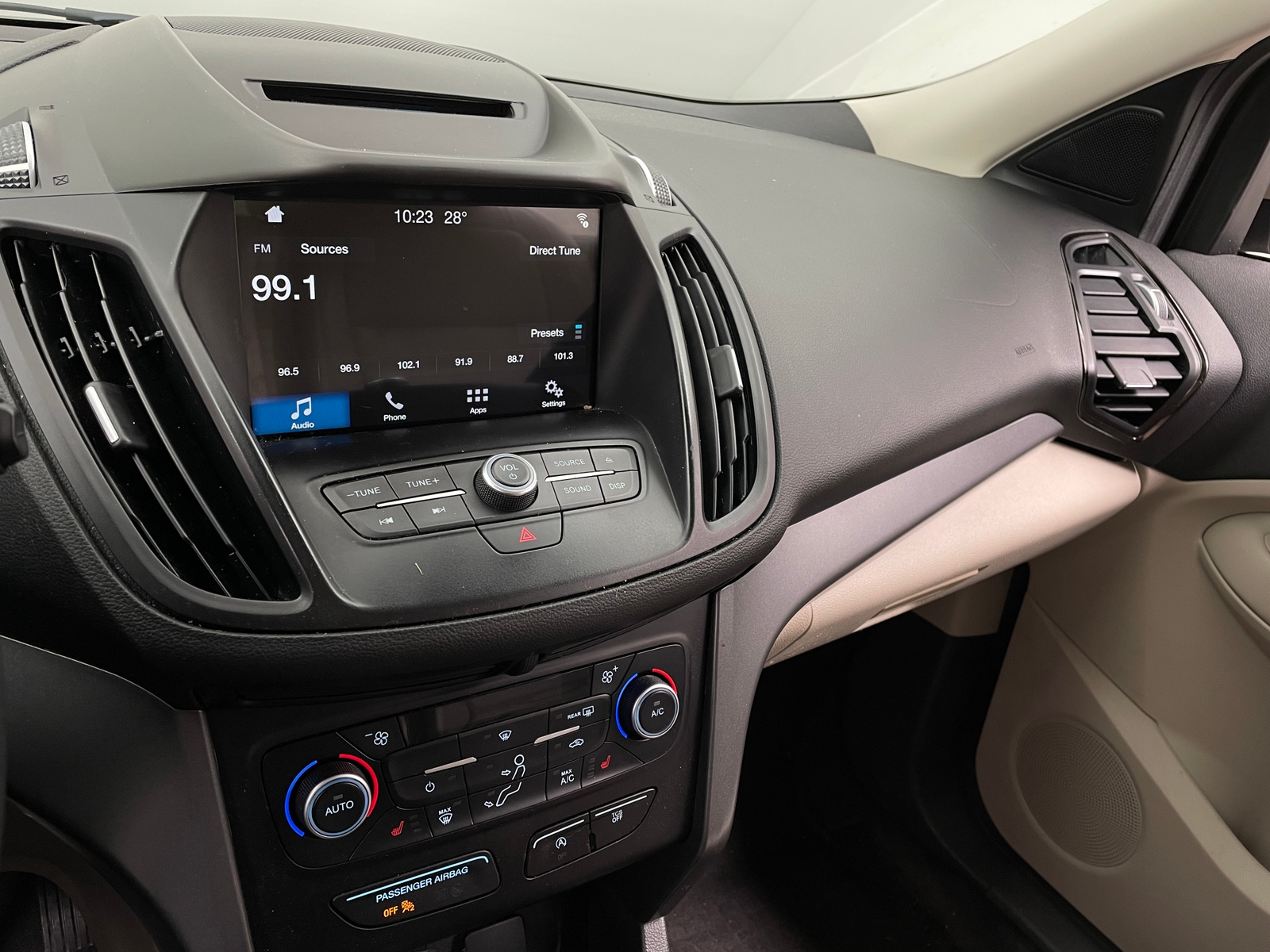 Thumbnail: 2018 Ford Escape - 3