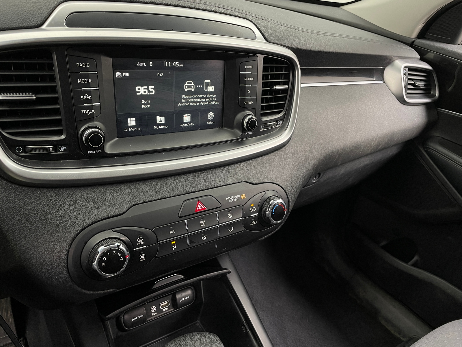 Thumbnail: 2020 Kia Sorento - 4