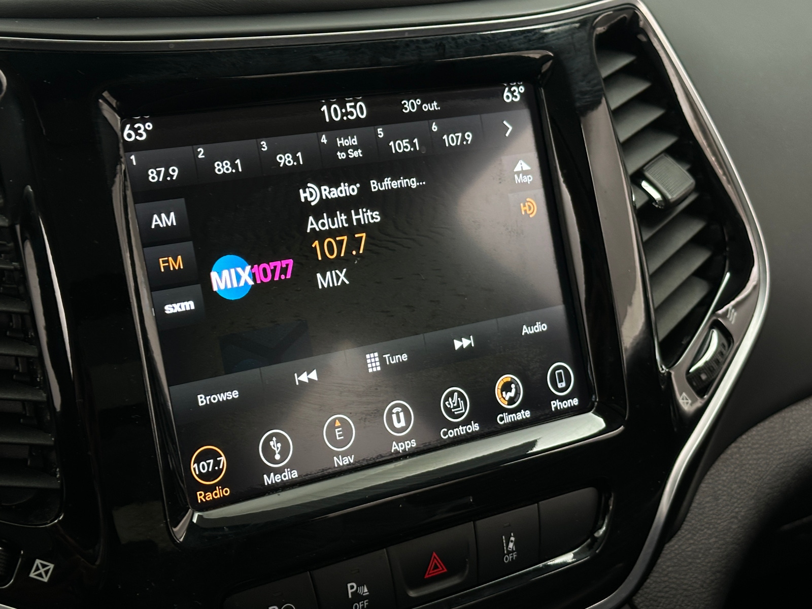 Thumbnail: 2019 Jeep Cherokee - 3