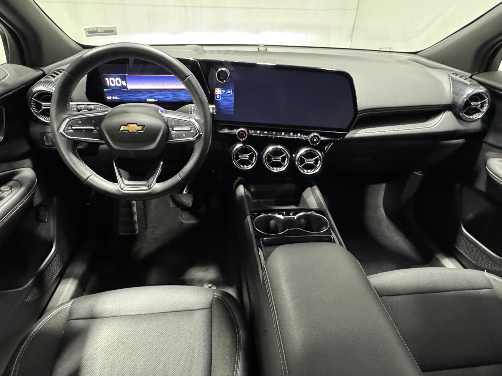 Thumbnail: 2024 Chevrolet Blazer EV - 3