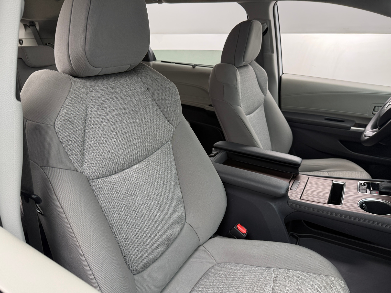 Thumbnail: 2023 Toyota Sienna - 2