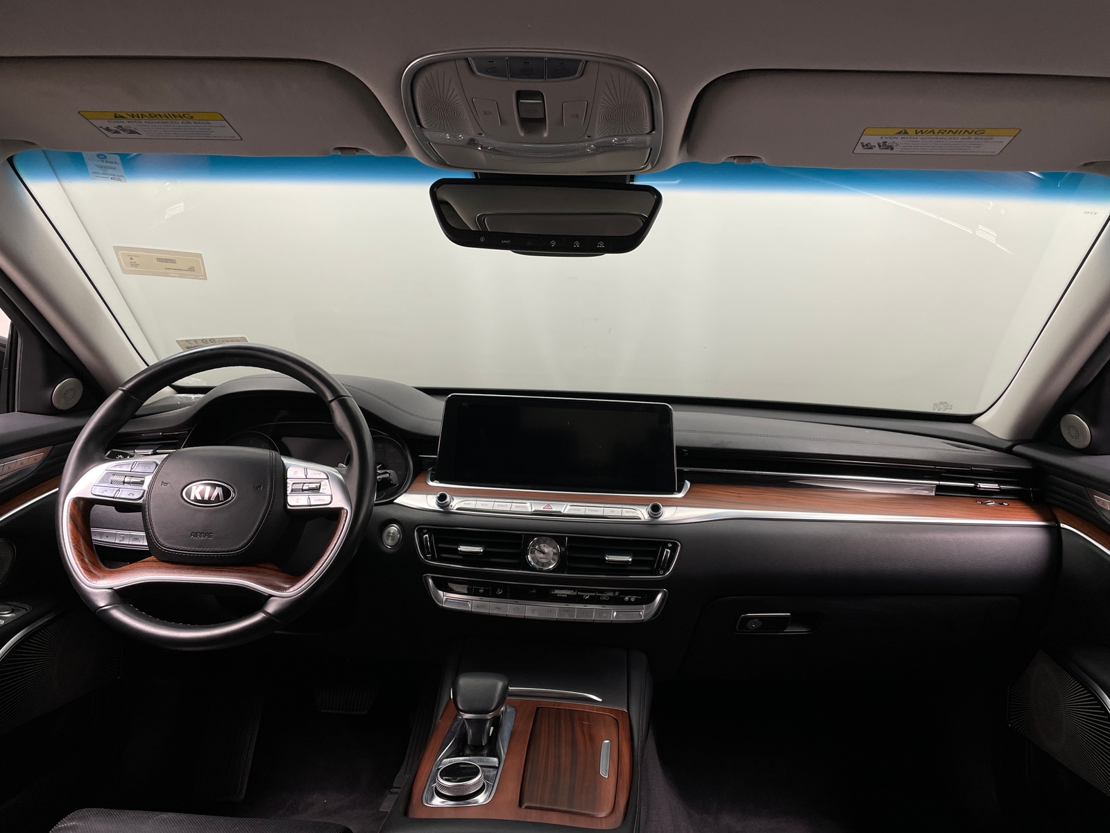 Thumbnail: 2019 Kia K900 - 2