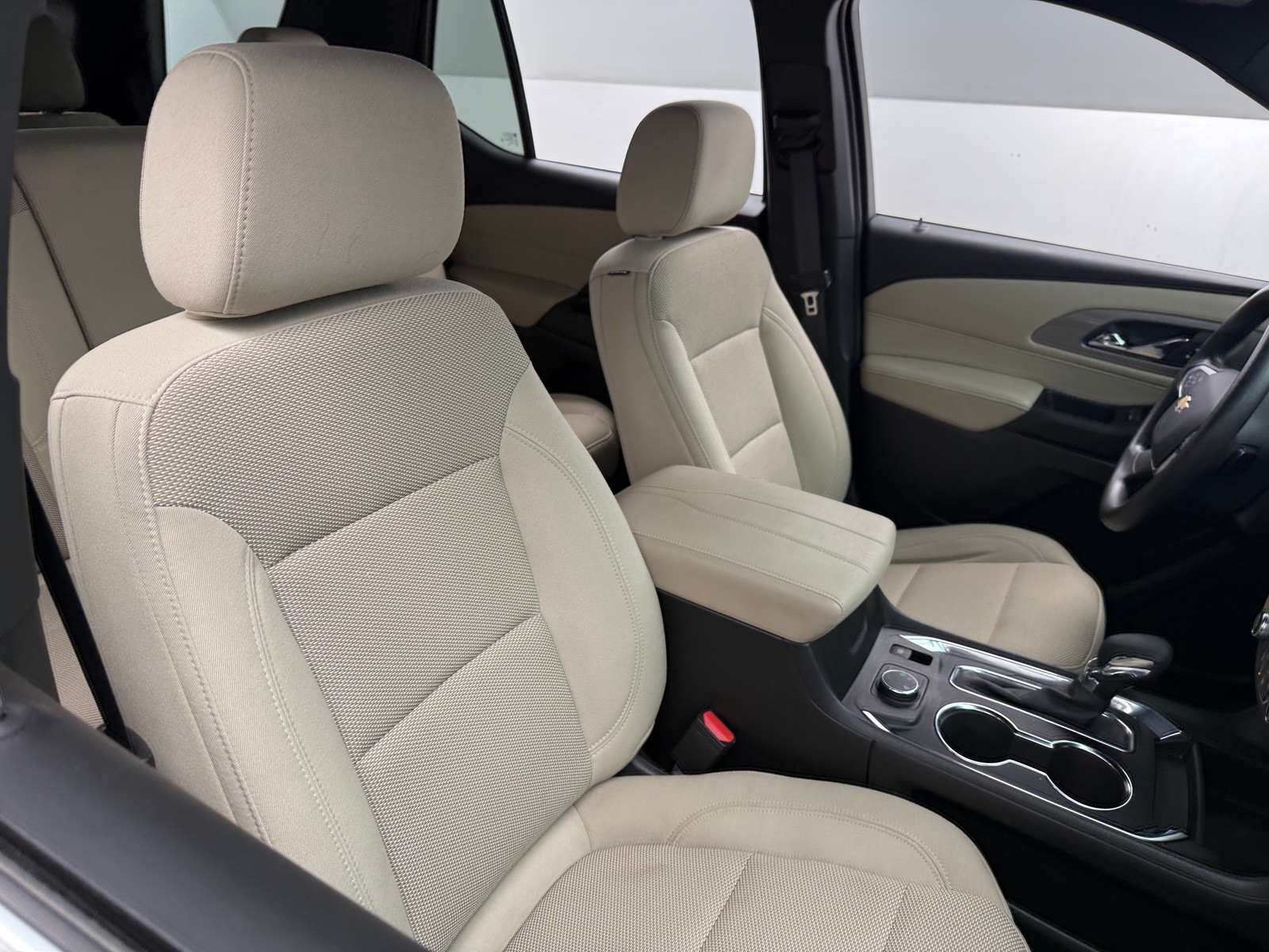 Thumbnail: 2023 Chevrolet Traverse - 2