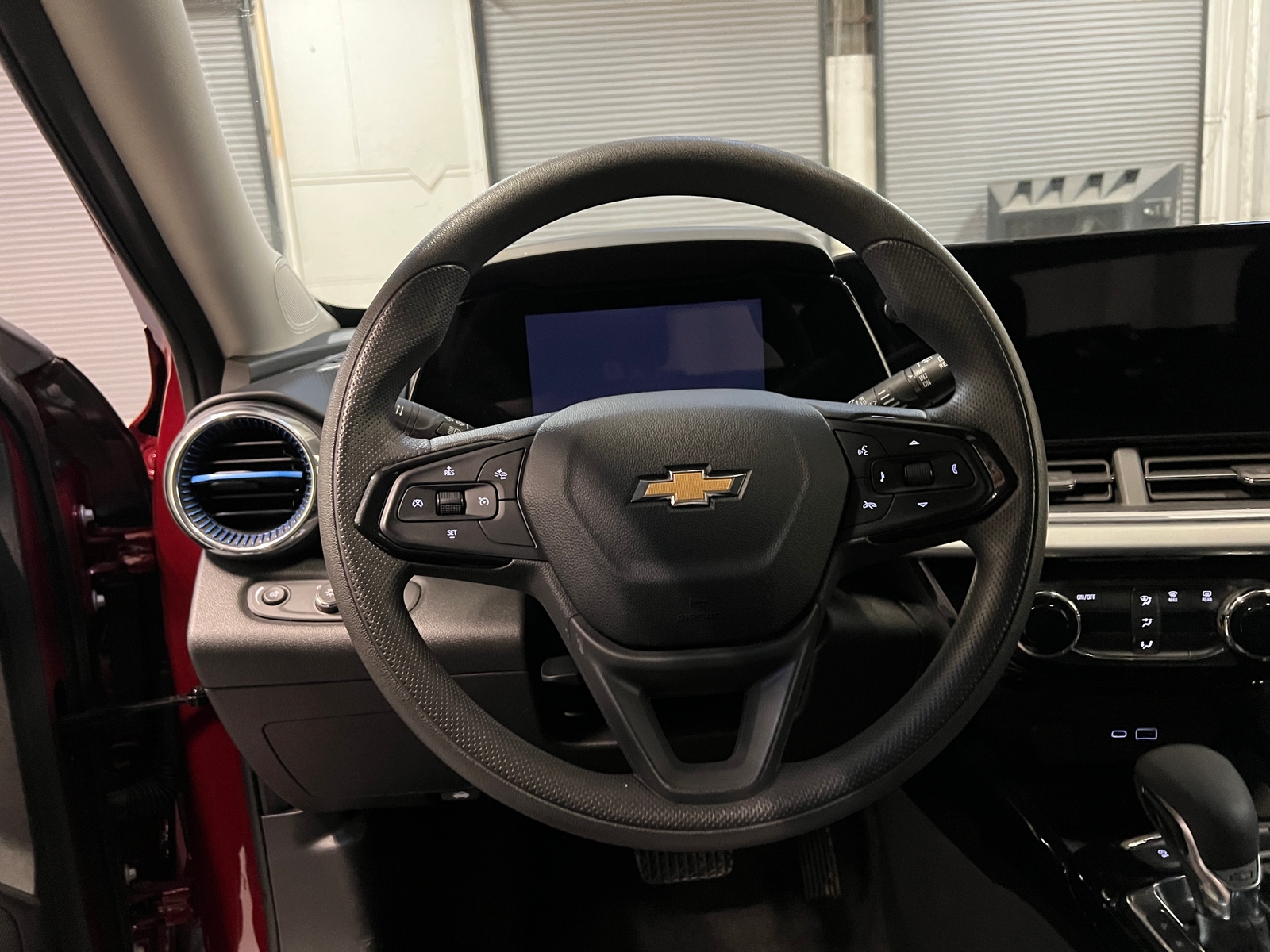 Thumbnail: 2025 Chevrolet Trax - 5