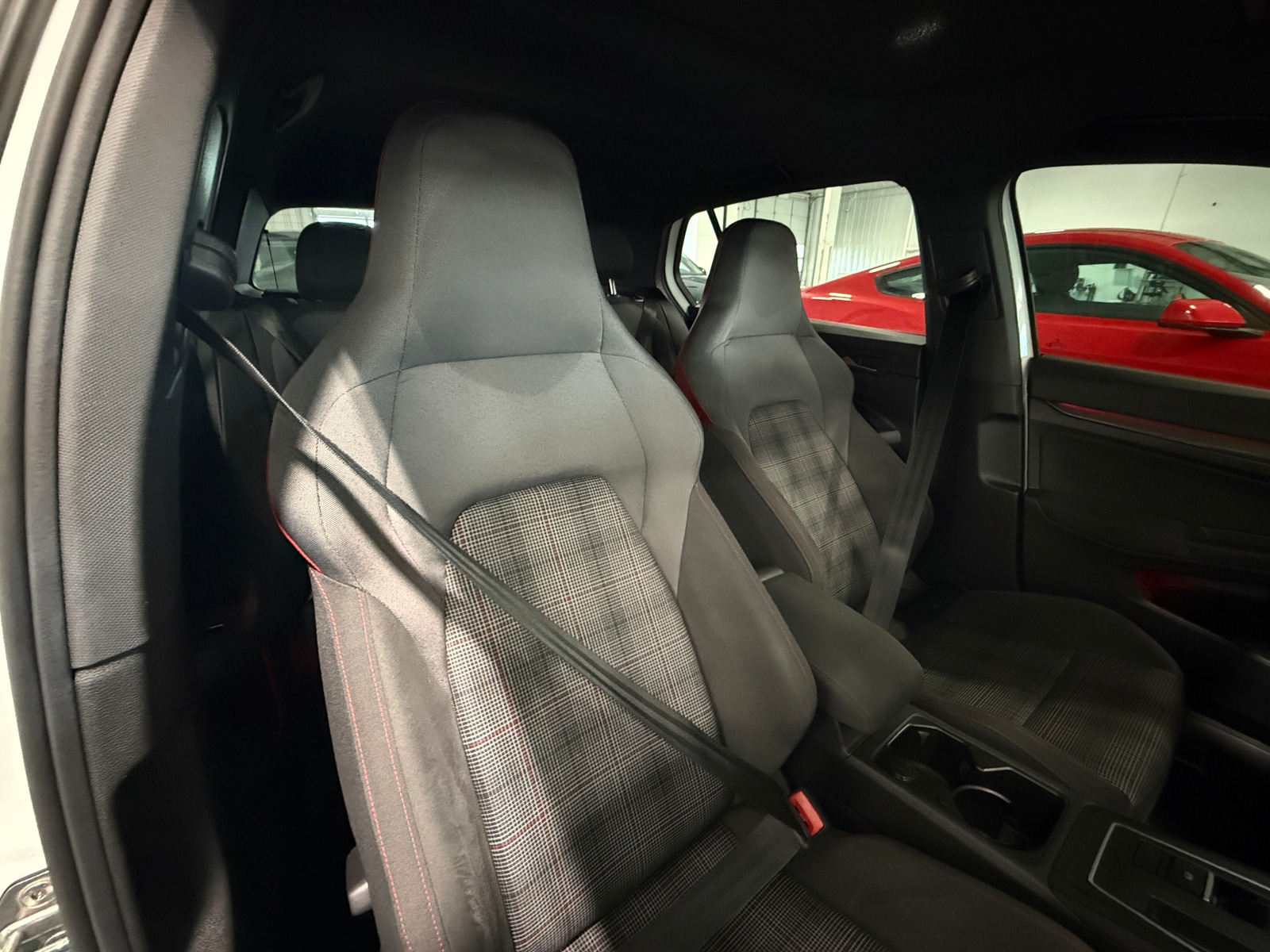 Thumbnail: 2022 Volkswagen Golf - 2