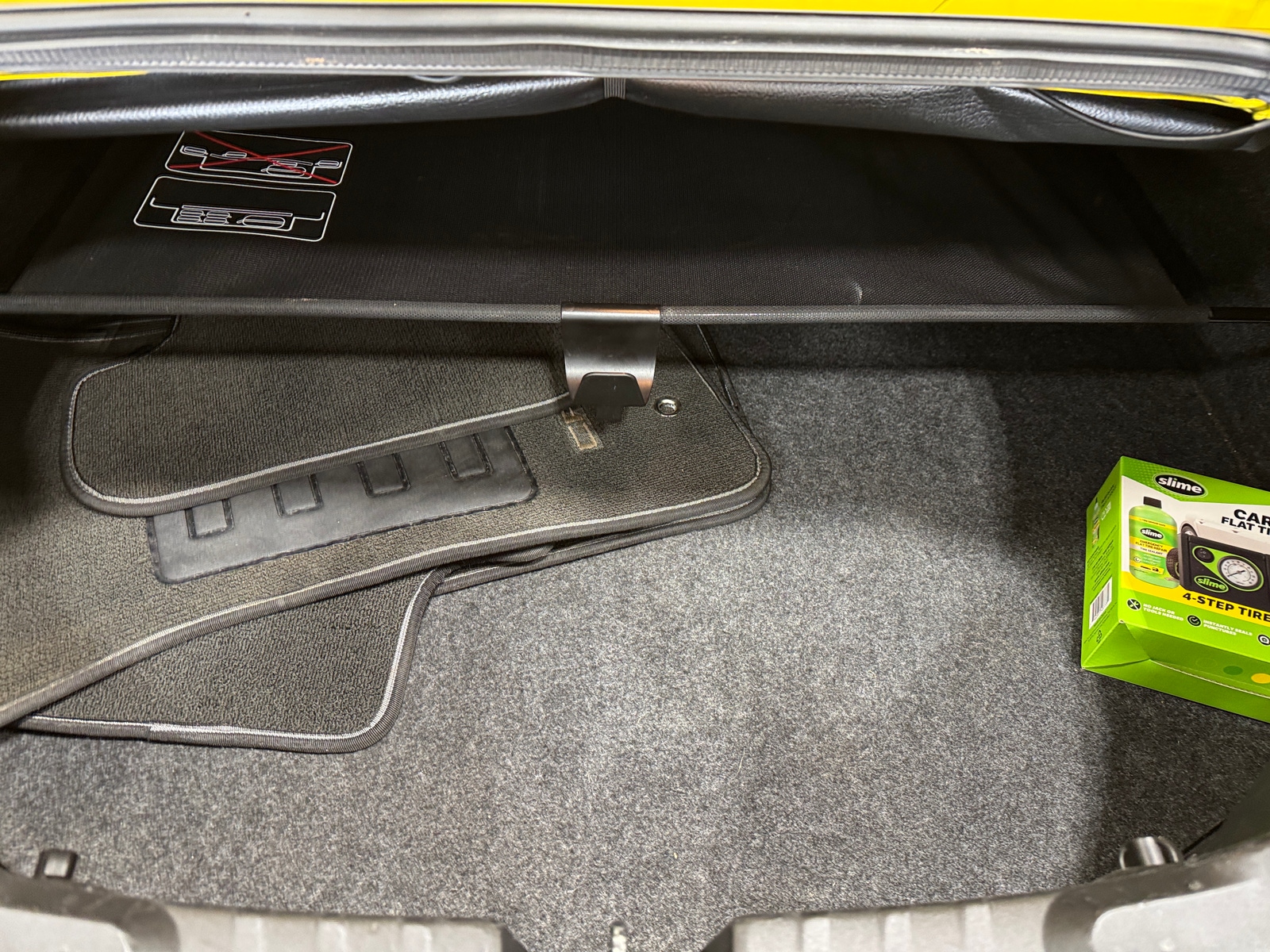 Thumbnail: 2011 Chevrolet Camaro - 6