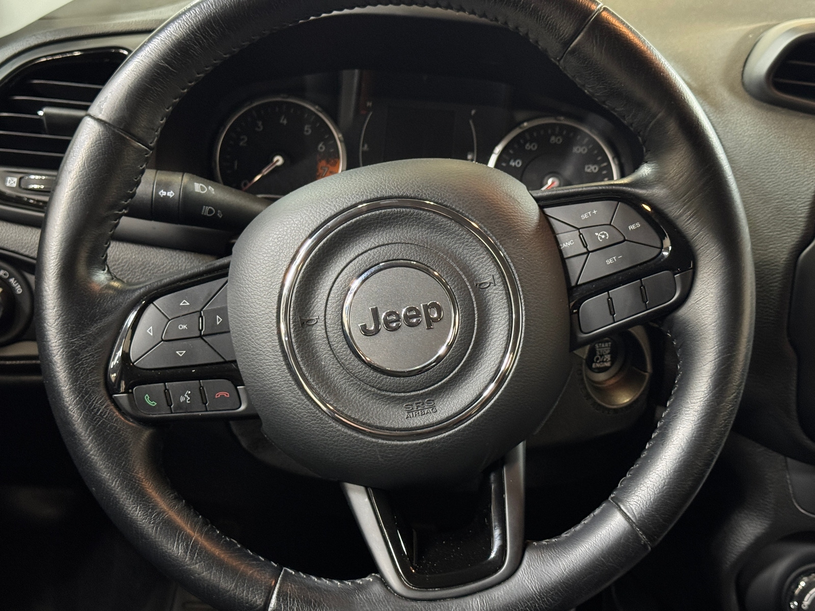 Thumbnail: 2017 Jeep Renegade - 5