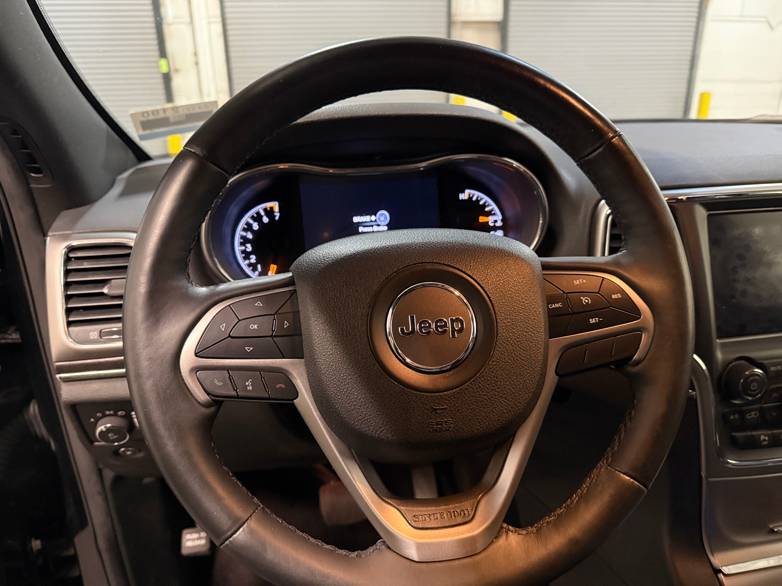 Thumbnail: 2018 Jeep Grand Cherokee - 4