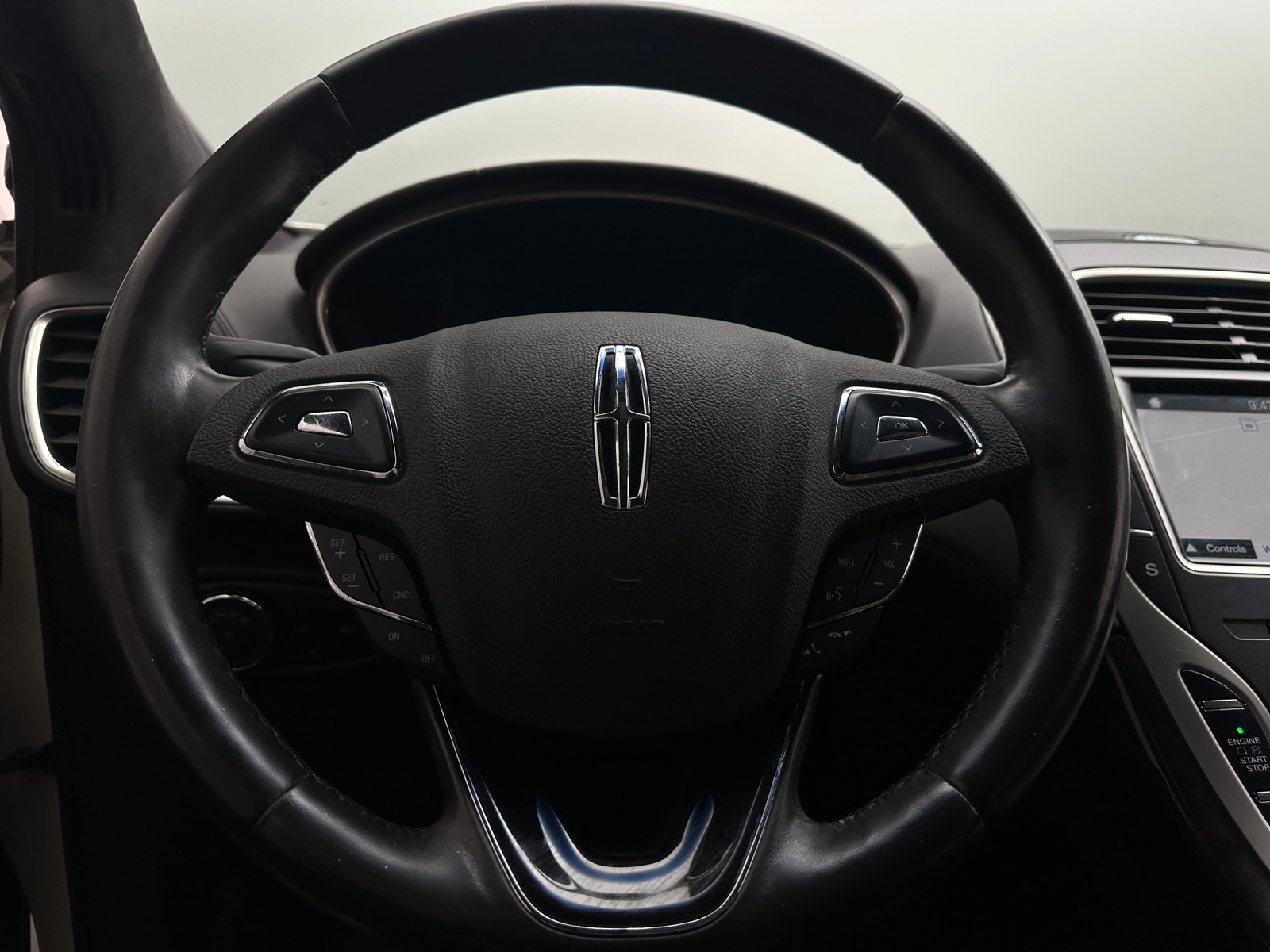 Thumbnail: 2016 Lincoln MKX - 4