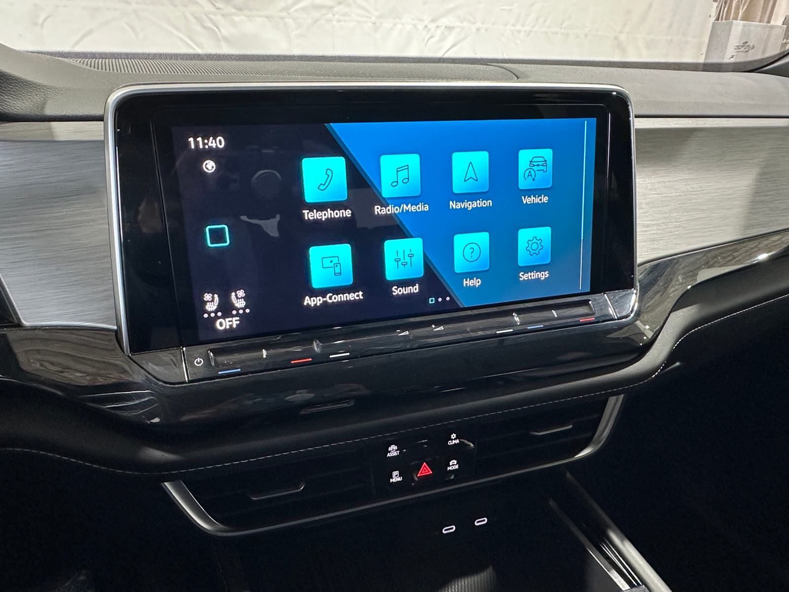 Thumbnail: 2025 Volkswagen Atlas - 3