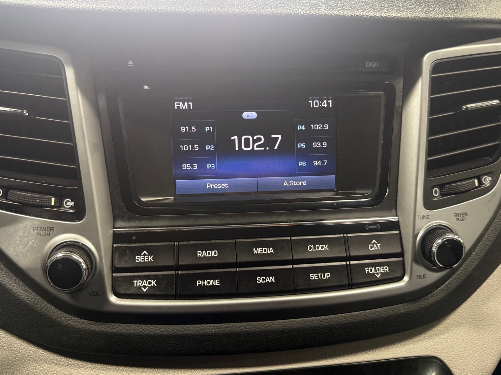 Thumbnail: 2017 Hyundai Tucson - 4