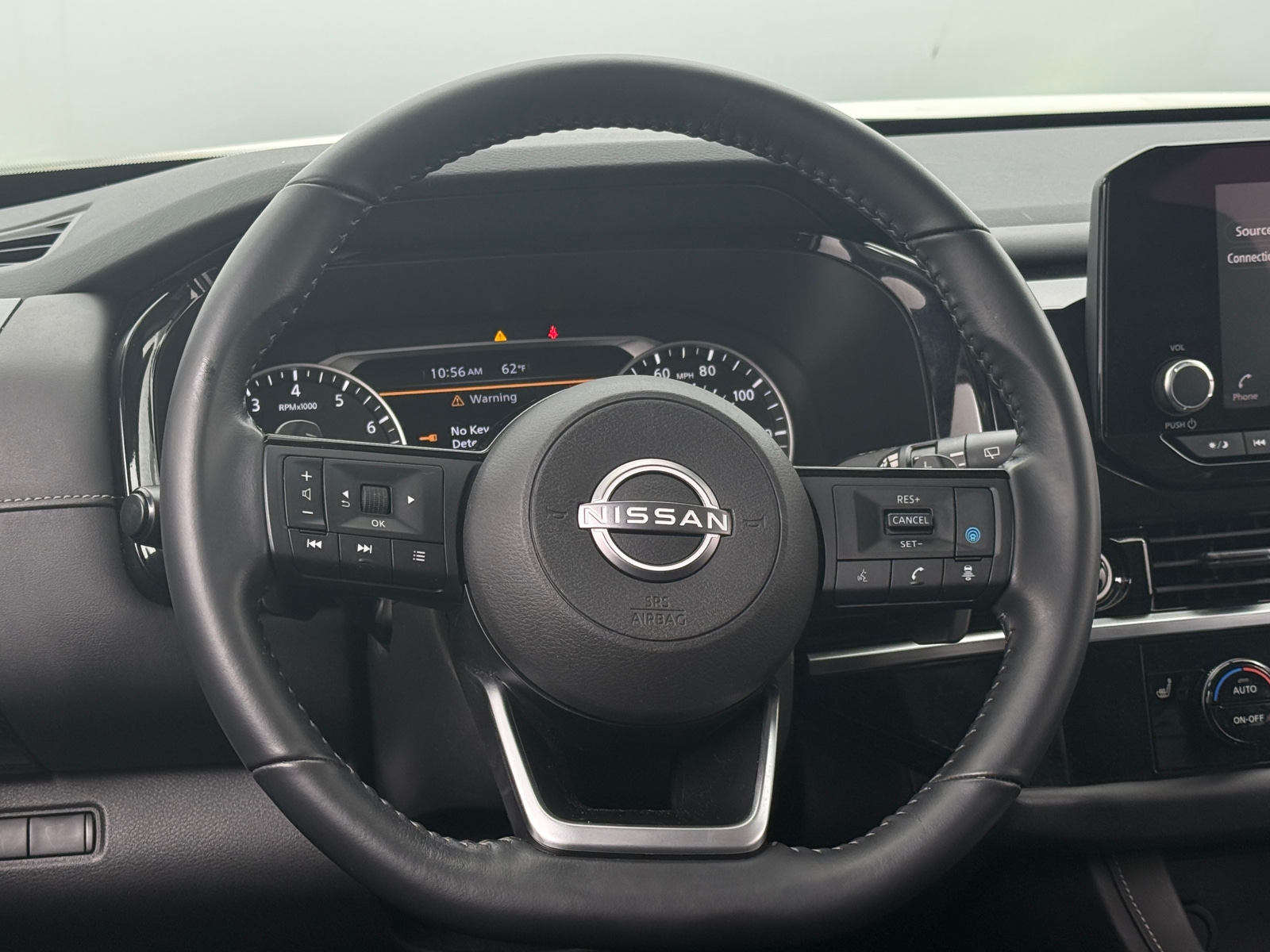 Thumbnail: 2022 Nissan Pathfinder - 5