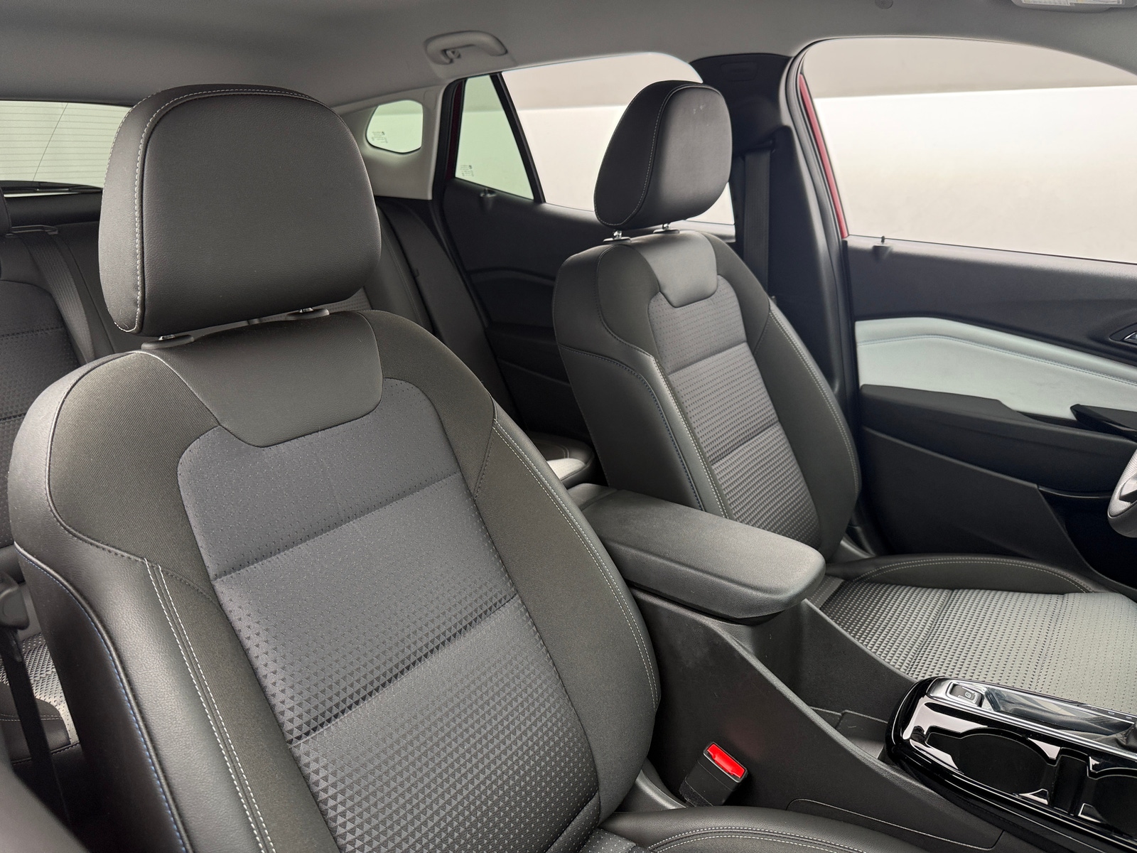 Thumbnail: 2025 Chevrolet Trax - 2