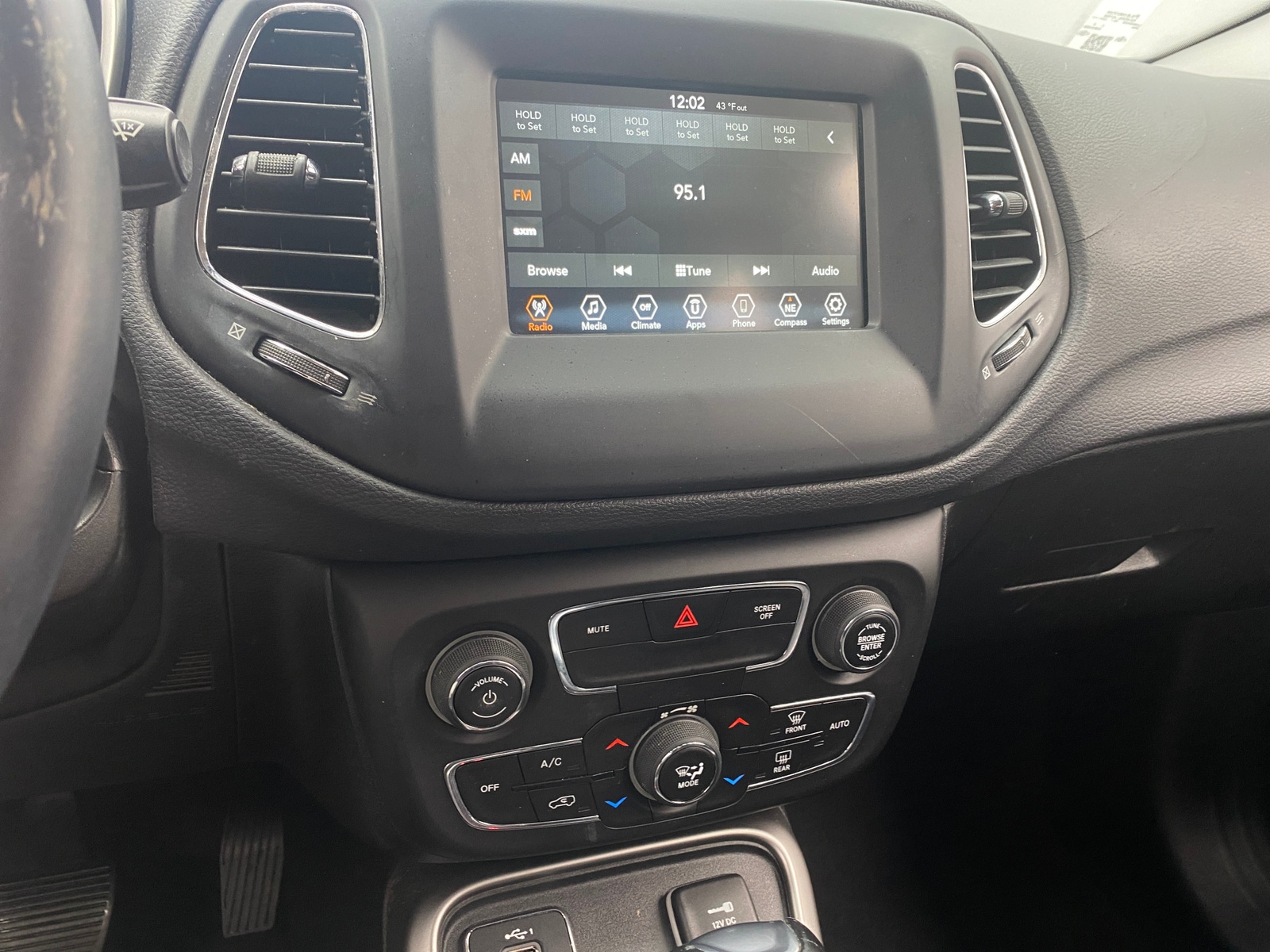 Thumbnail: 2020 Jeep Compass - 4