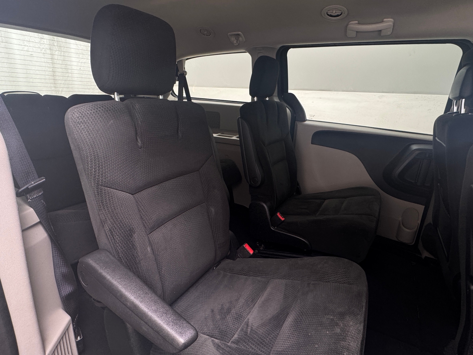 Thumbnail: 2016 Dodge Grand Caravan - 6