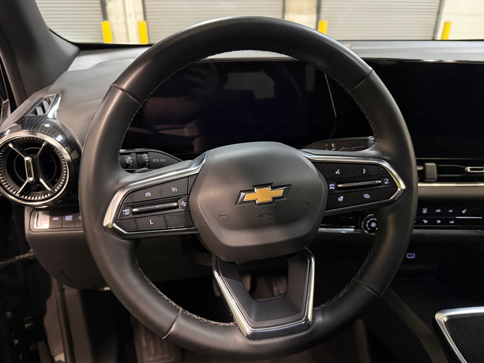 Thumbnail: 2025 Chevrolet Equinox - 5