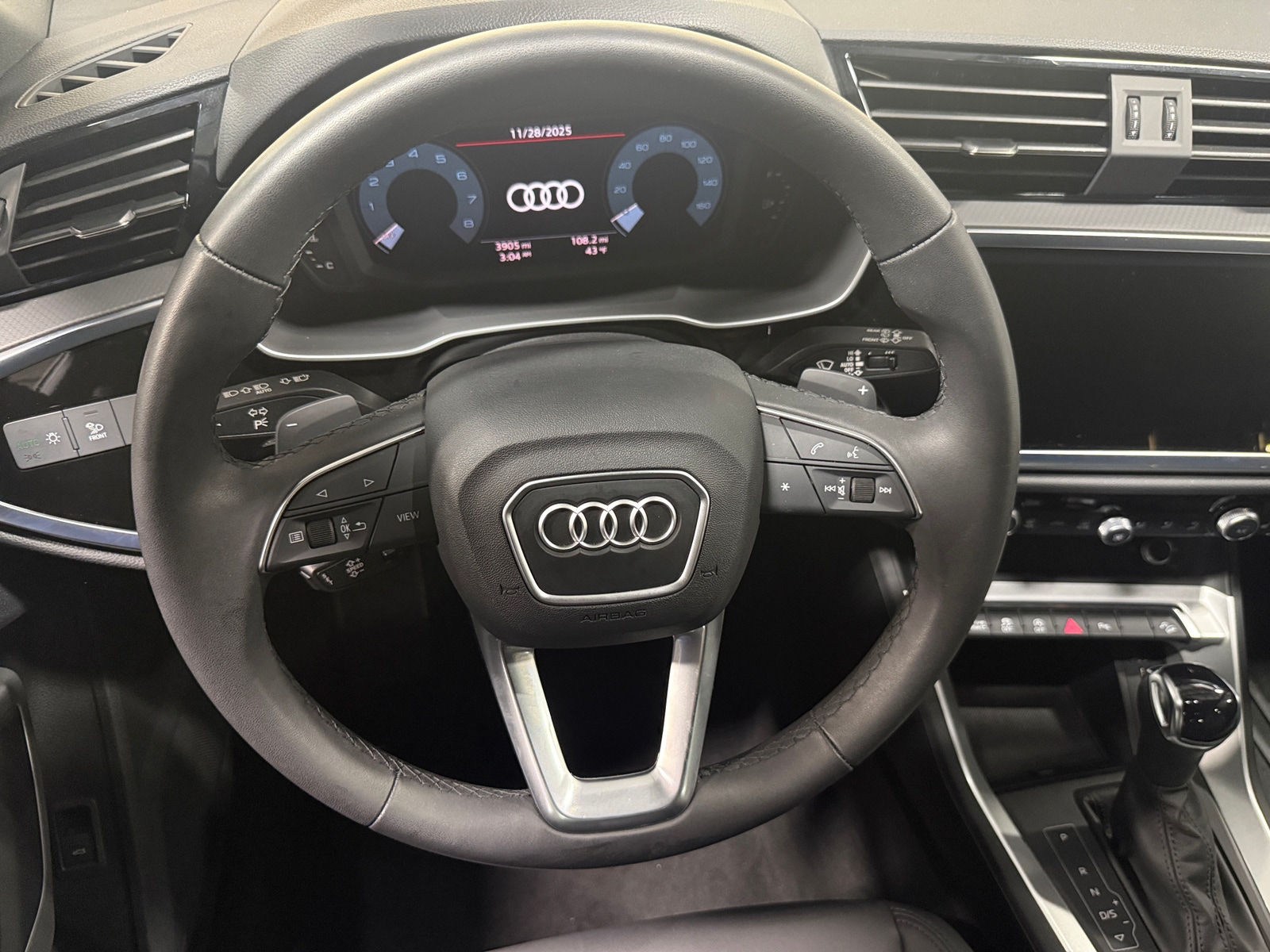 Thumbnail: 2025 Audi Q3 - 4