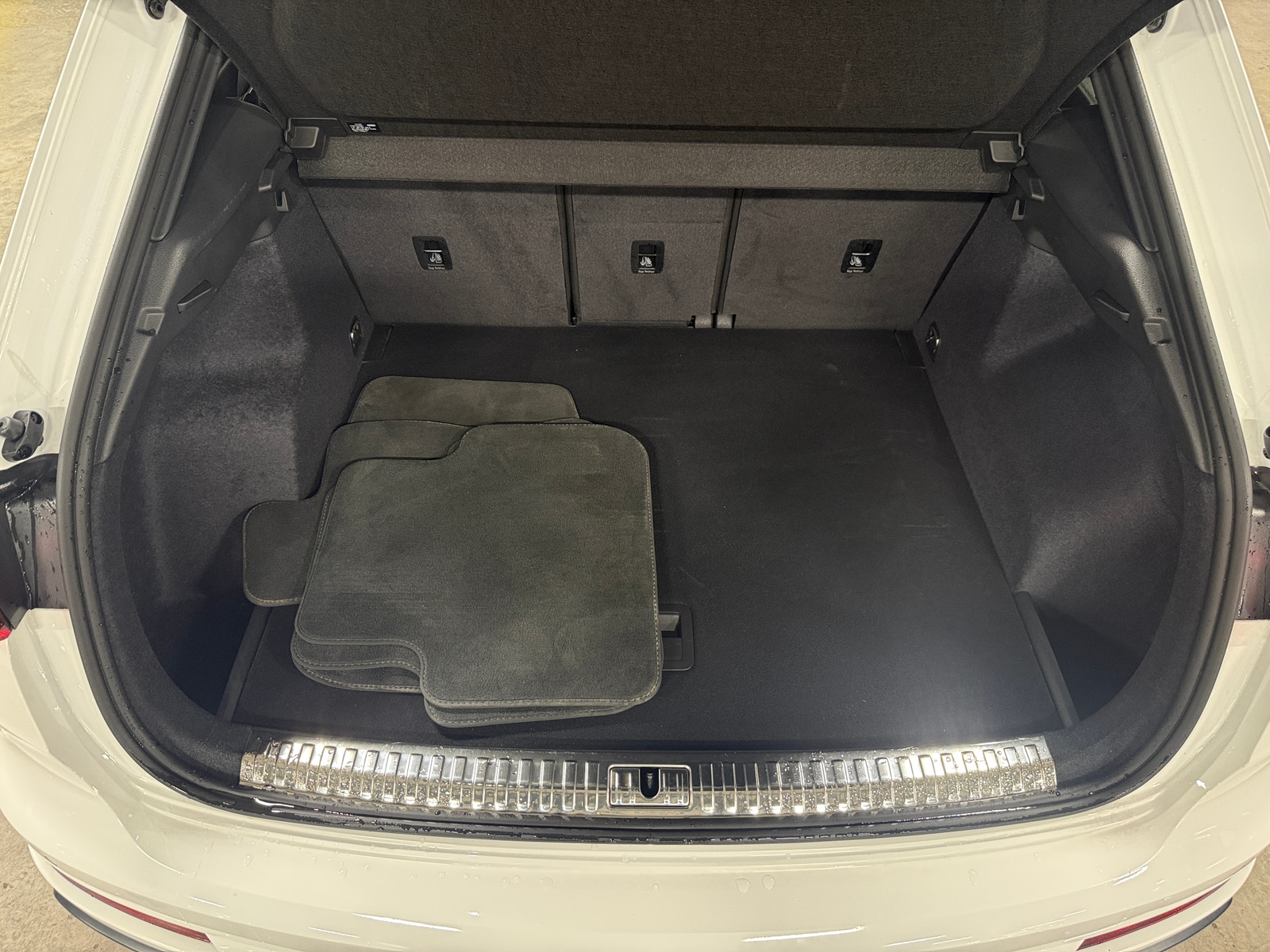 Thumbnail: 2025 Audi Q3 - 6