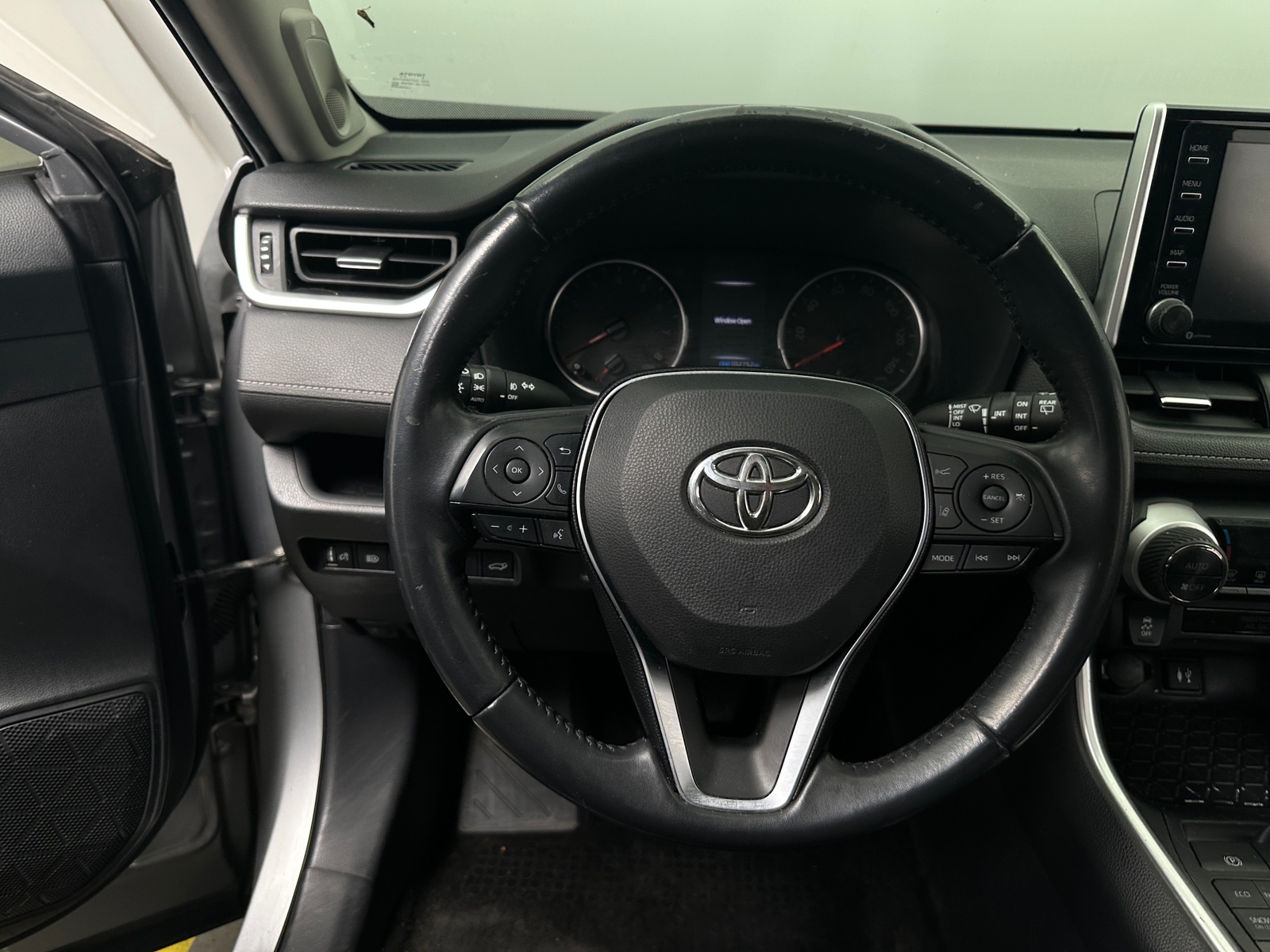 Thumbnail: 2019 Toyota RAV4 - 4