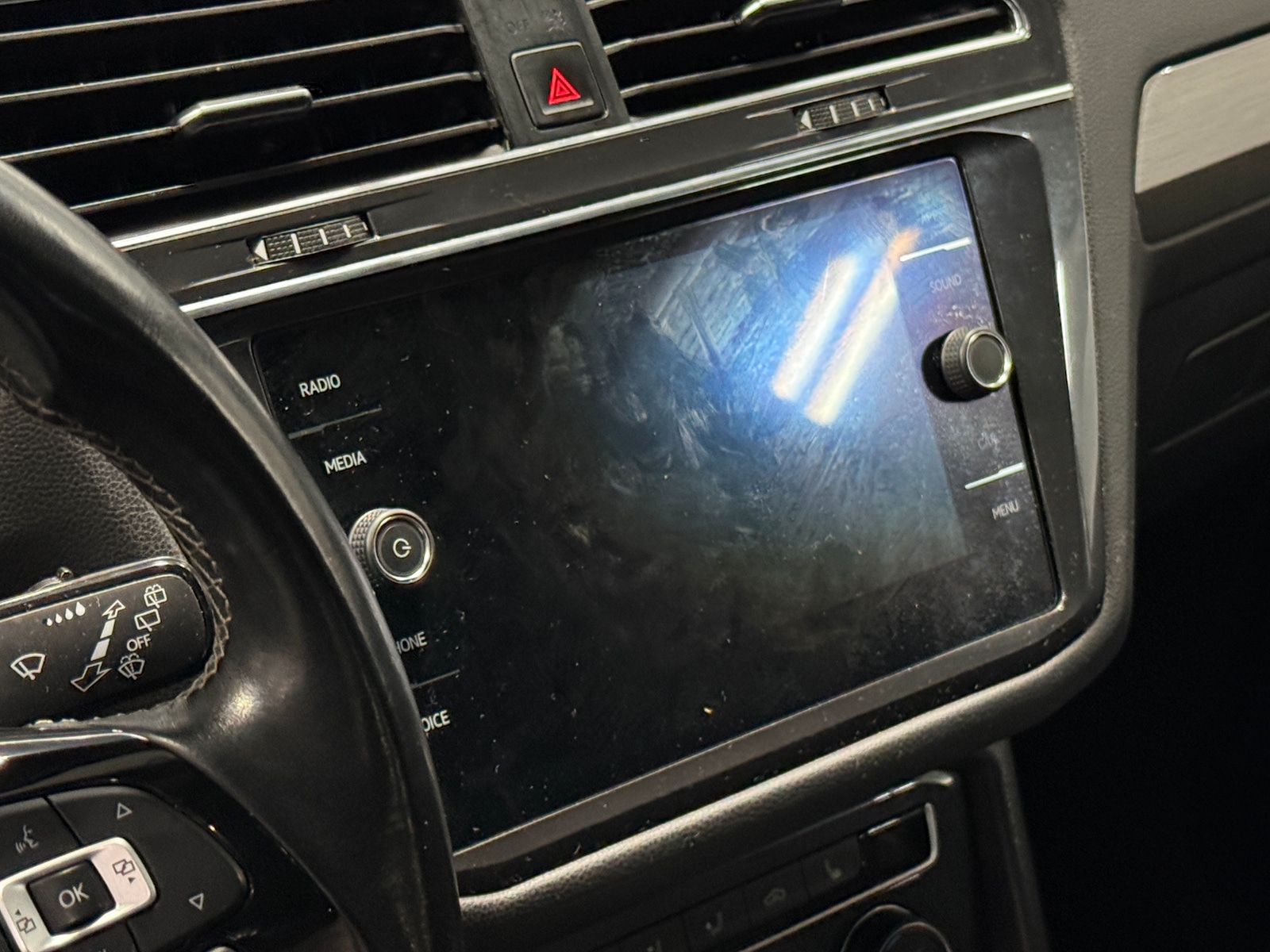 Thumbnail: 2020 Volkswagen Tiguan - 3