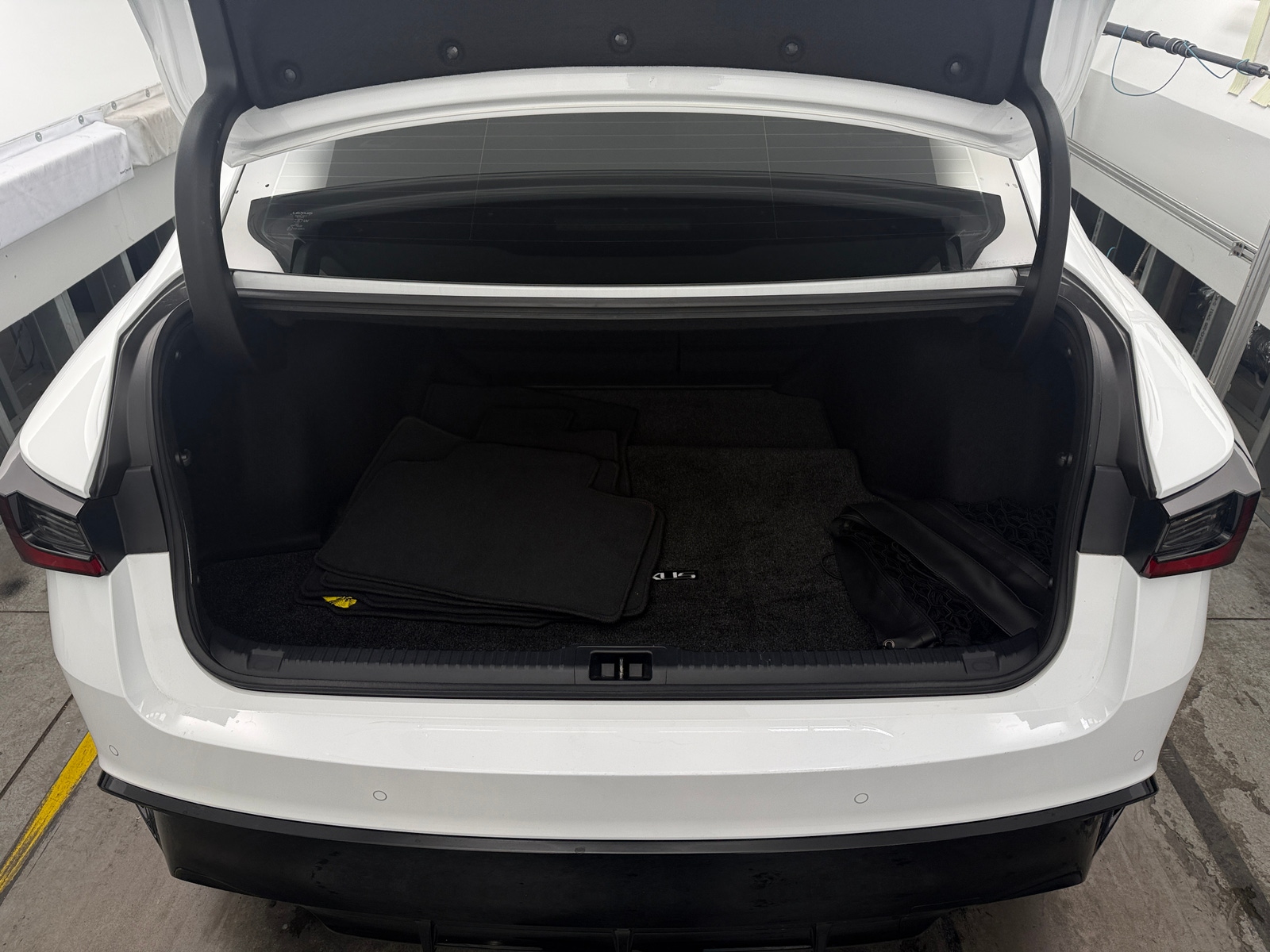 Thumbnail: 2023 Lexus IS - 6