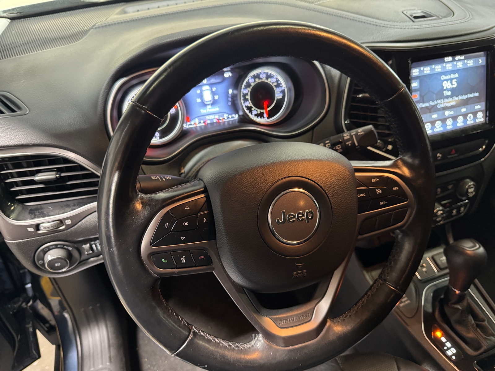 Thumbnail: 2020 Jeep Cherokee - 4