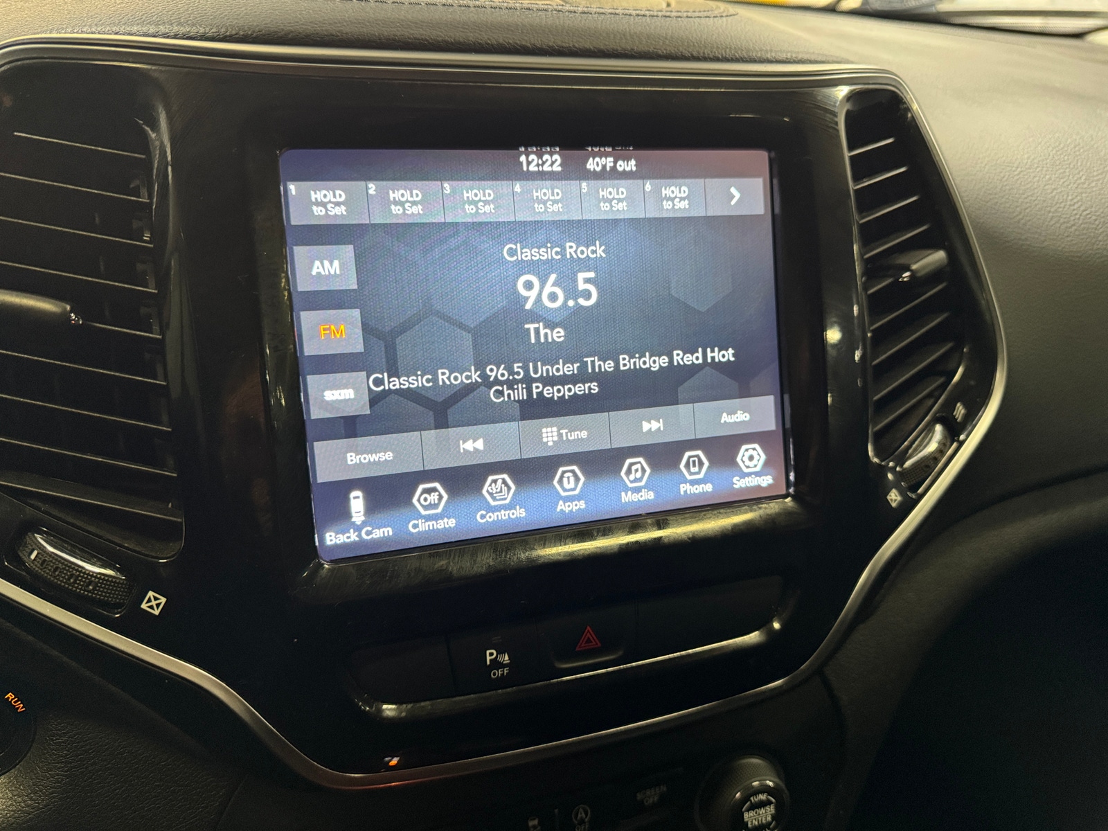 Thumbnail: 2020 Jeep Cherokee - 3