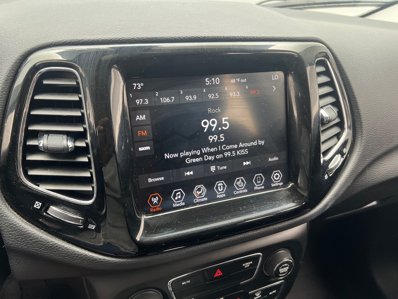 Thumbnail: 2020 Jeep Compass - 3