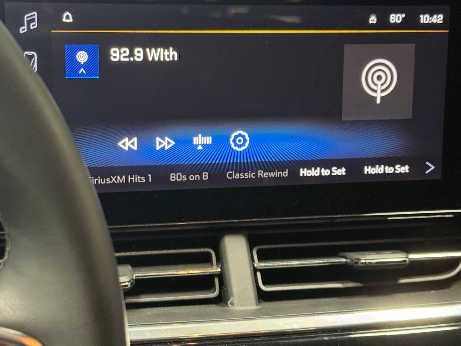 Thumbnail: 2024 Chevrolet Trax - 3