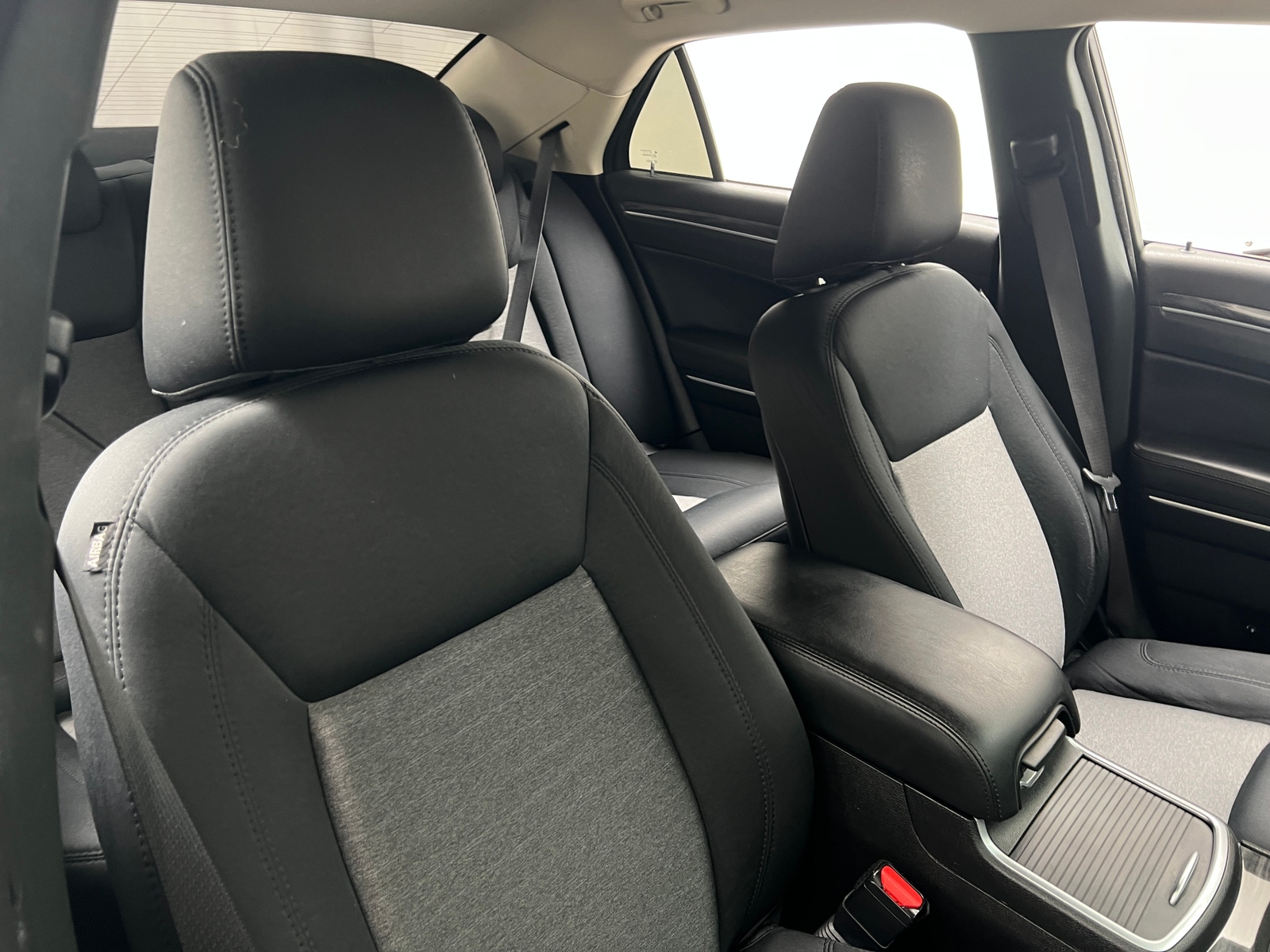 Thumbnail: 2019 Chrysler 300 - 2