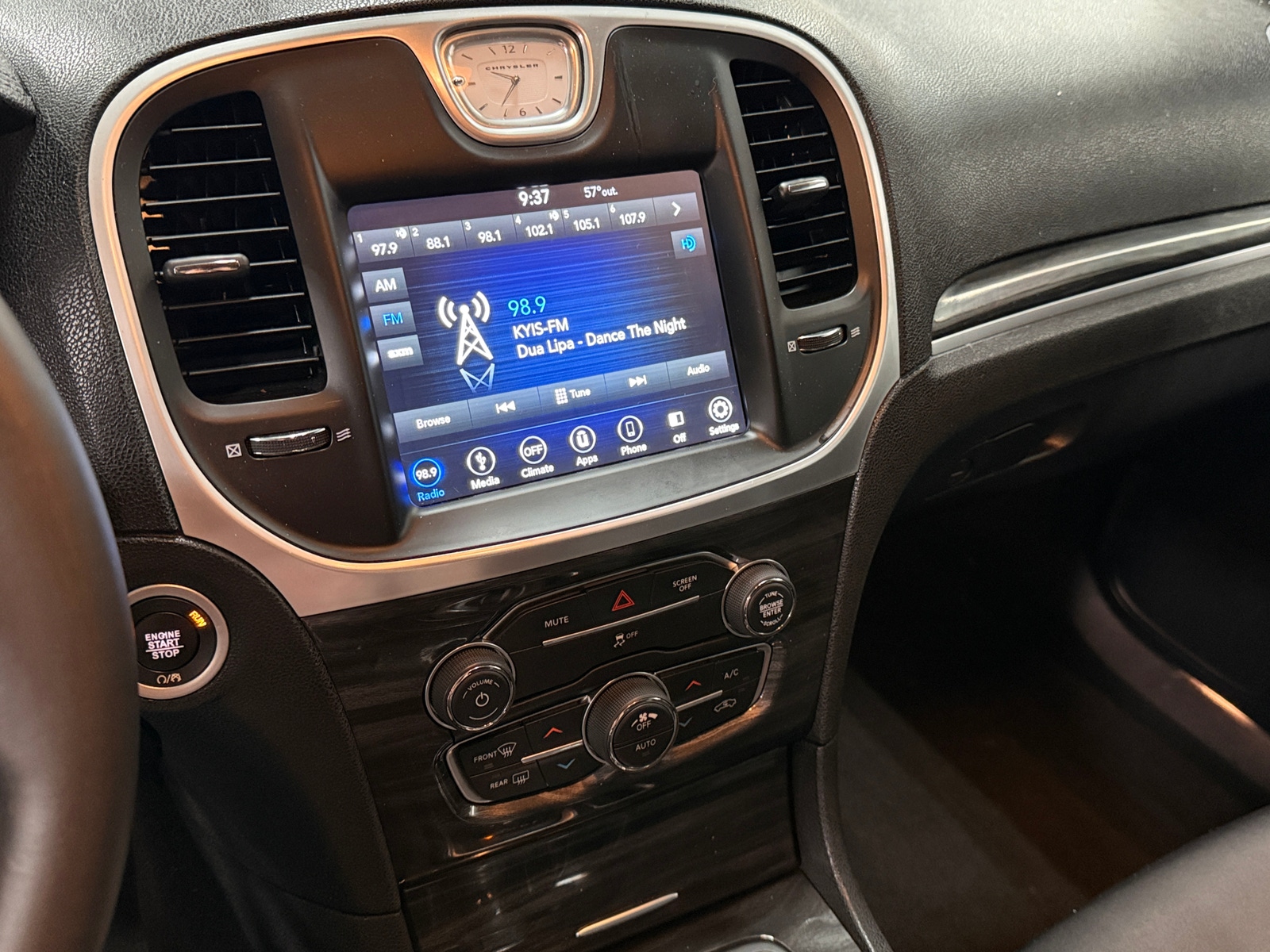 Thumbnail: 2019 Chrysler 300 - 4