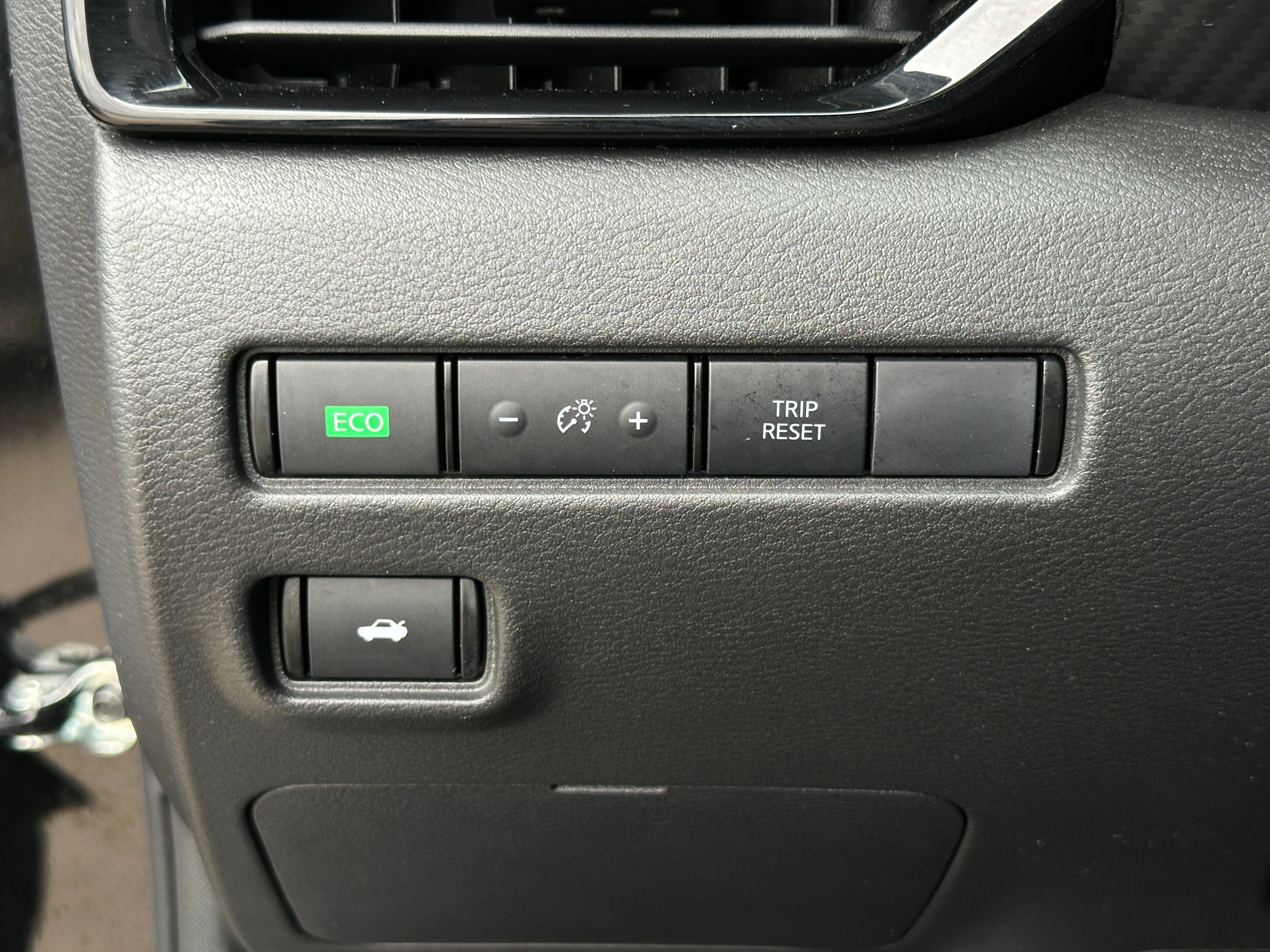 2025 Nissan Sentra - Image 3