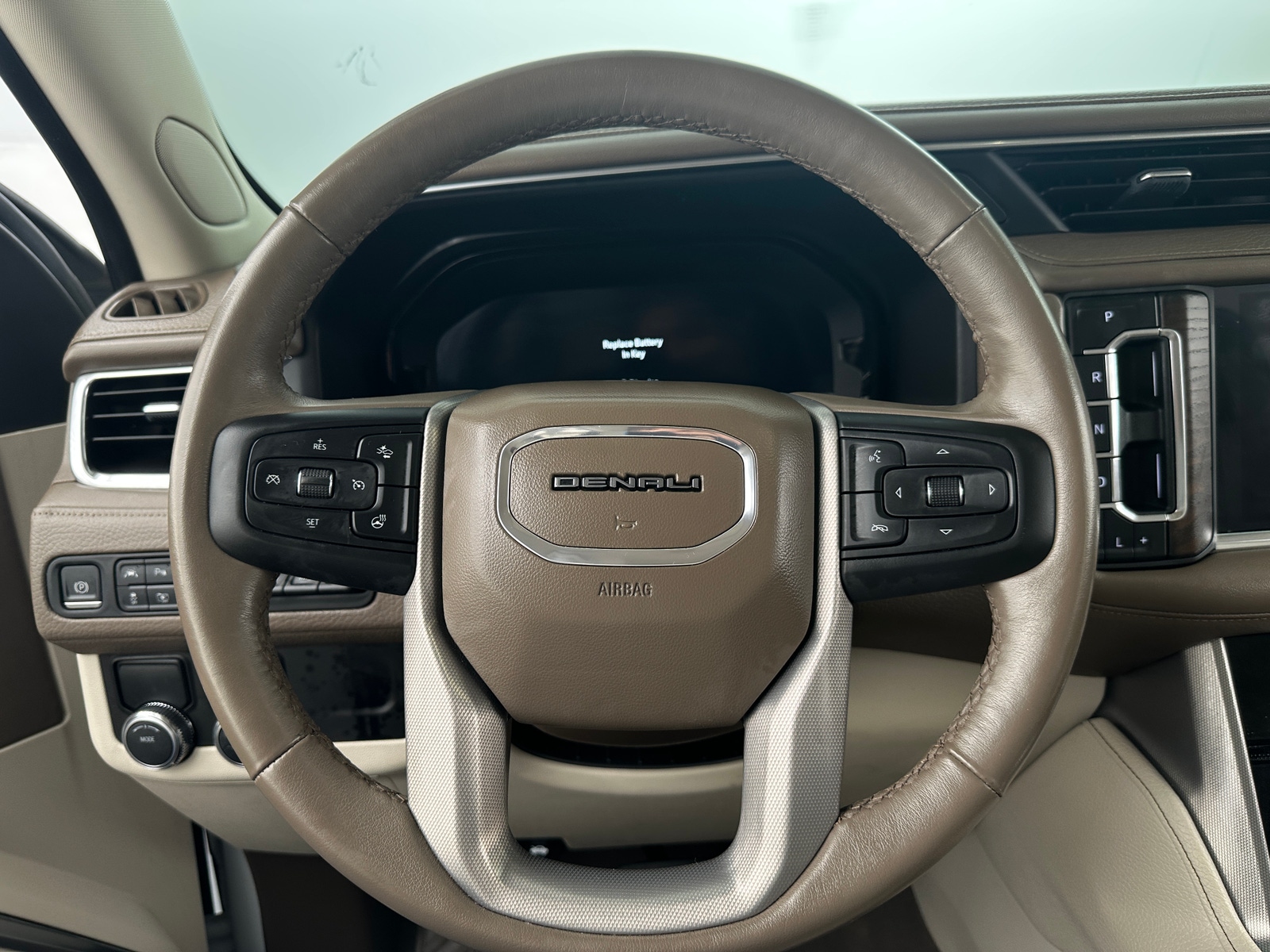 Thumbnail: 2022 GMC Yukon XL - 4