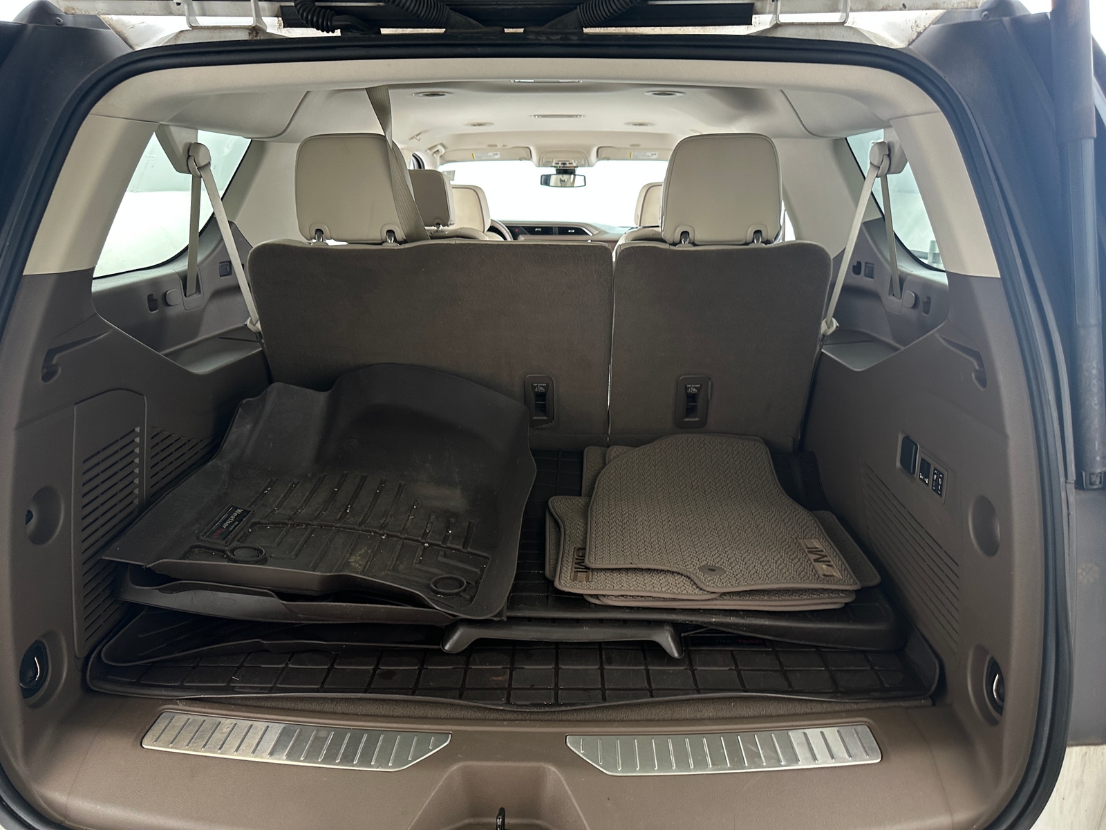 Thumbnail: 2022 GMC Yukon XL - 6