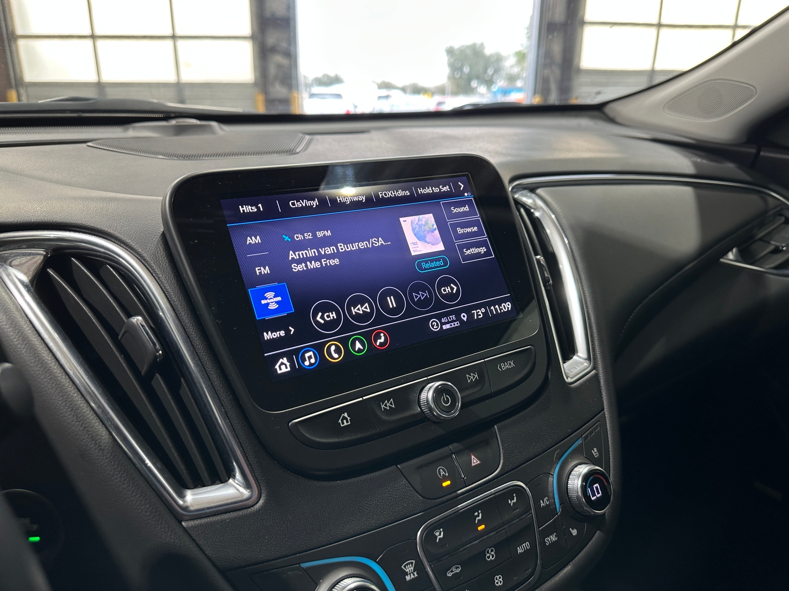 Thumbnail: 2025 Chevrolet Malibu - 3