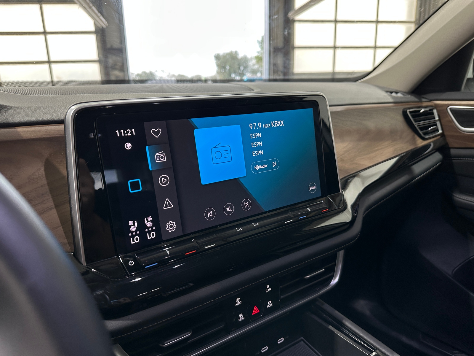 Thumbnail: 2025 Volkswagen Atlas - 3