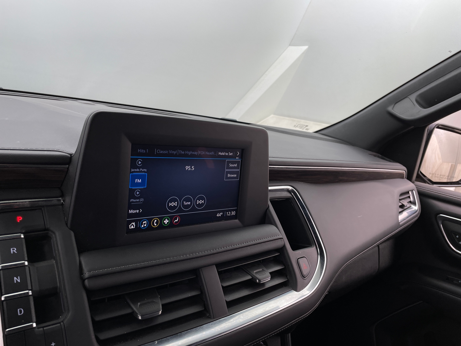 Thumbnail: 2023 Chevrolet Suburban - 4