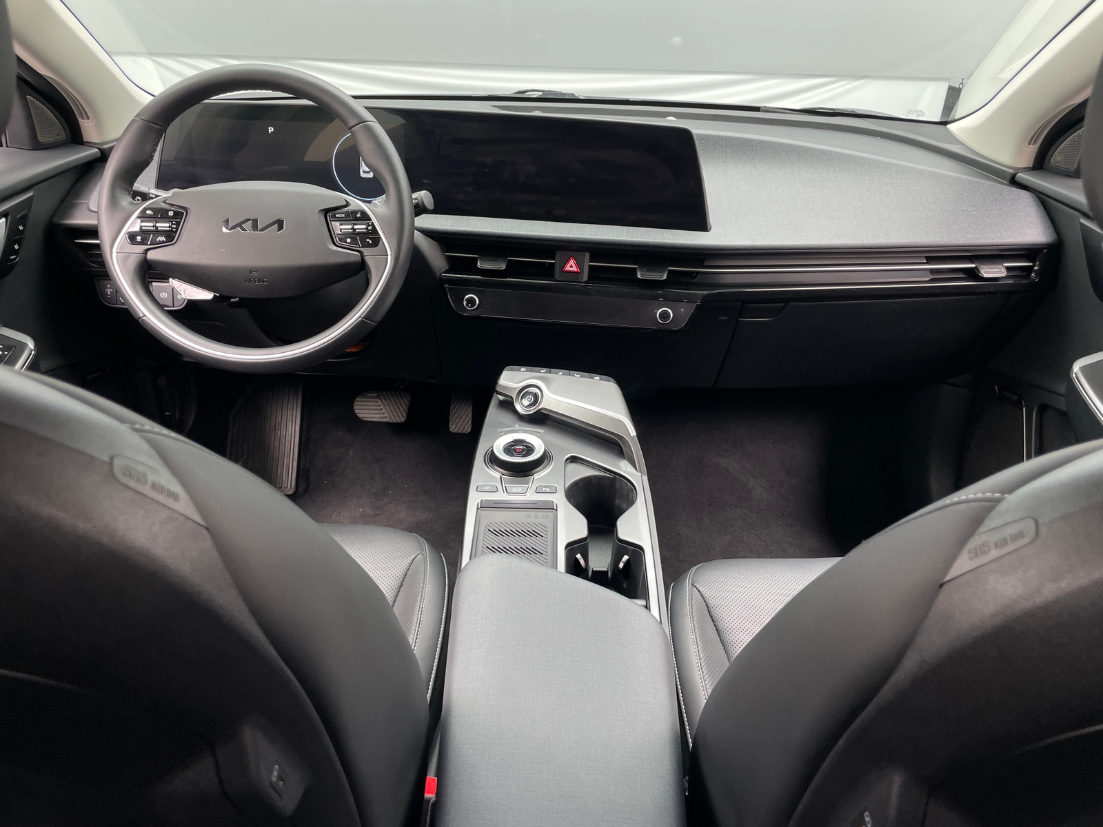 Thumbnail: 2022 Kia EV6 - 2