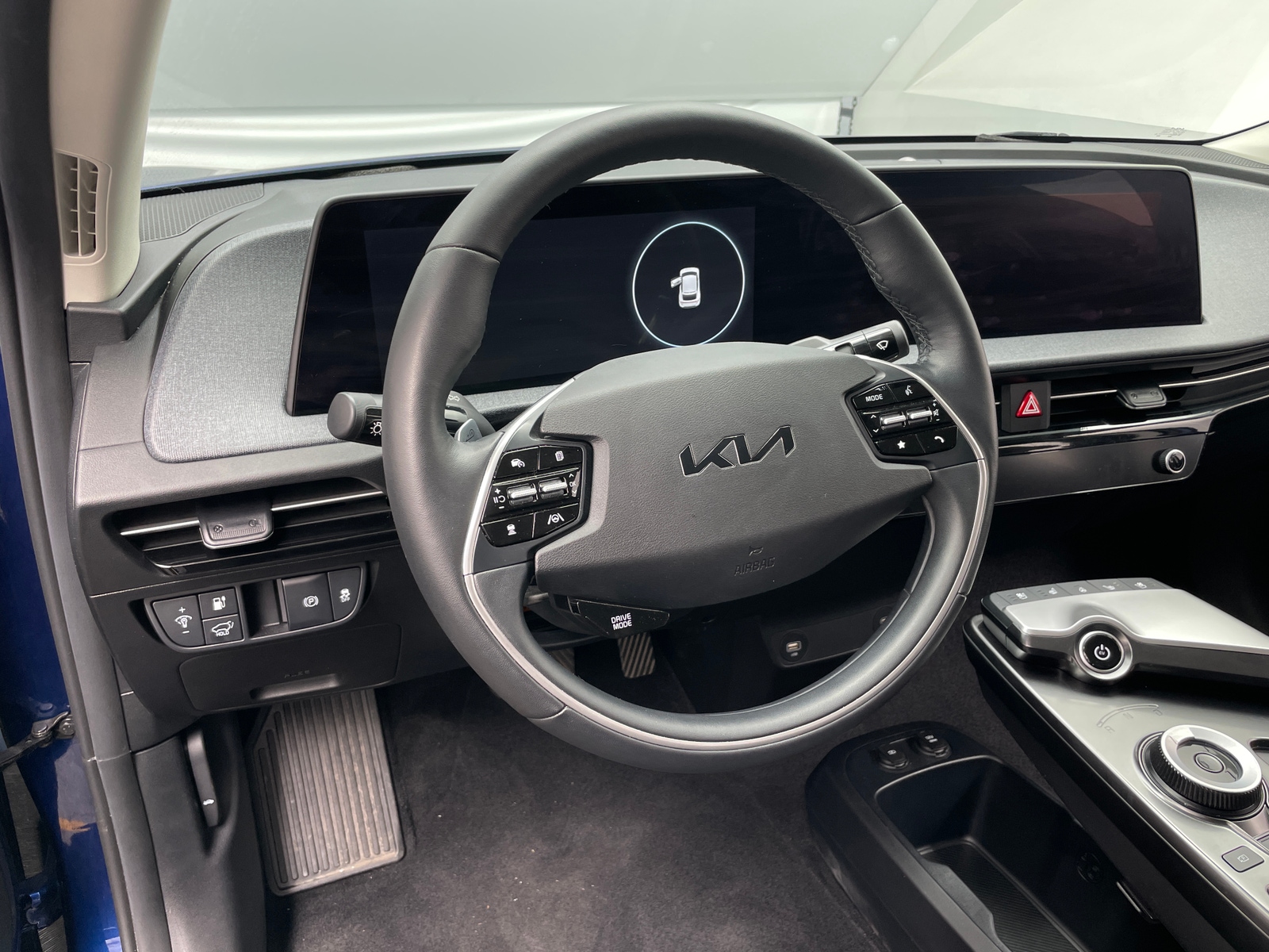 Thumbnail: 2022 Kia EV6 - 4