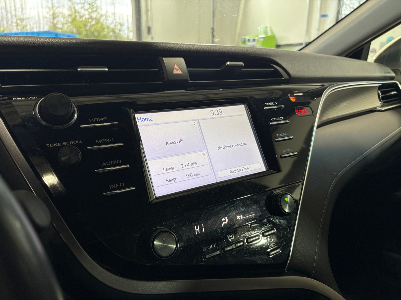 Thumbnail: 2018 Toyota Camry - 4