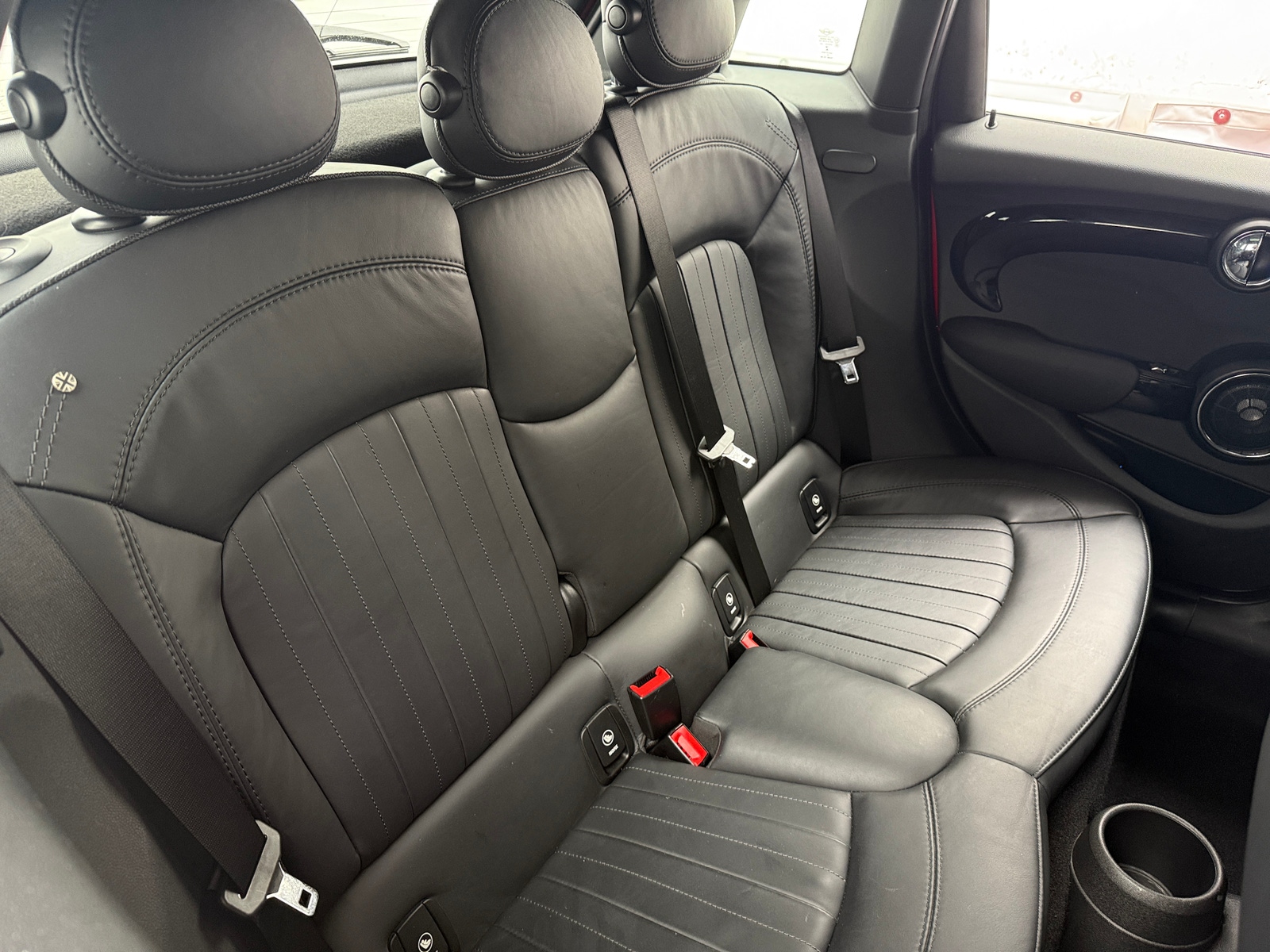 Thumbnail: 2016 MINI Cooper Hardtop - 5