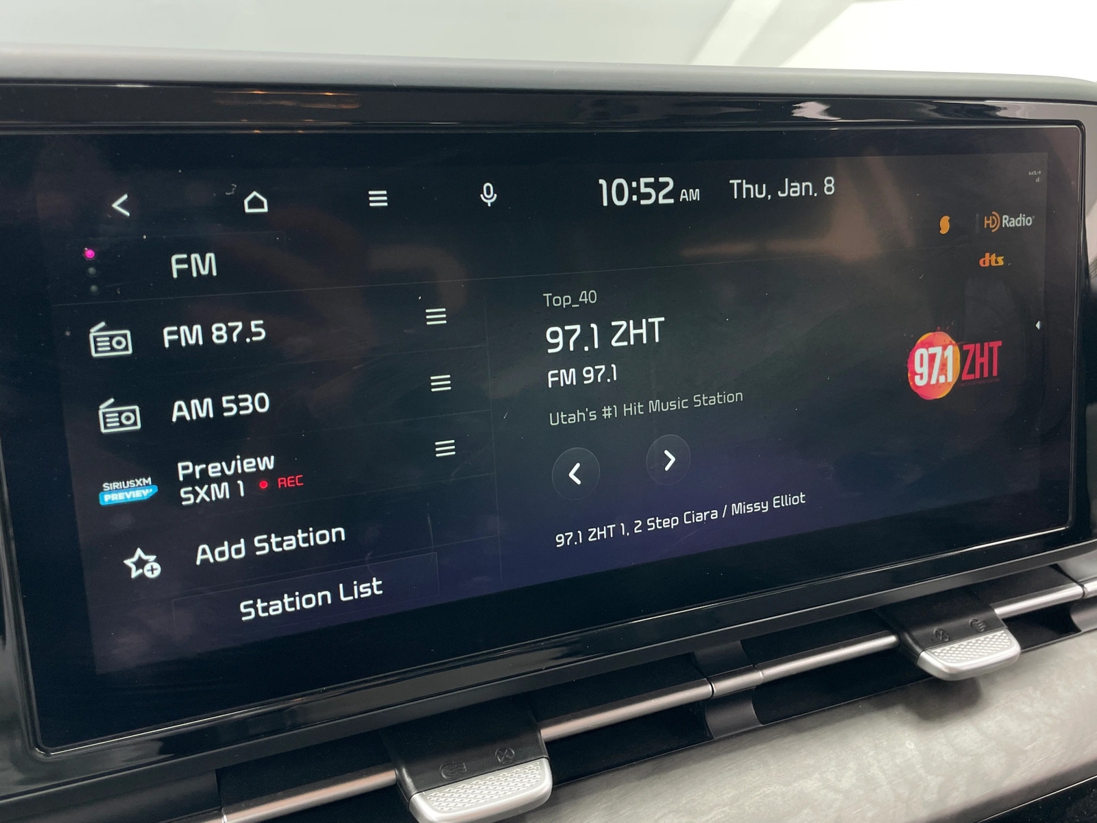 Thumbnail: 2023 Kia Carnival - 4